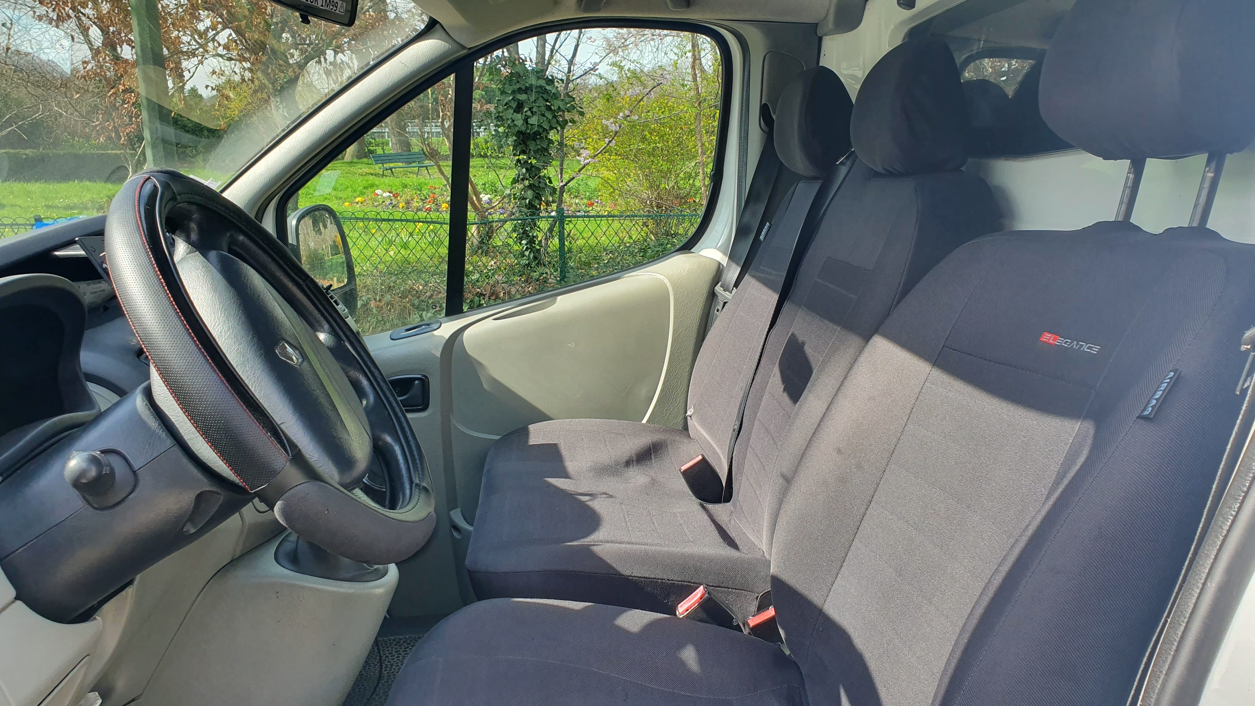 Renault Trafic Rallongé 7M3 + Radar de Recul