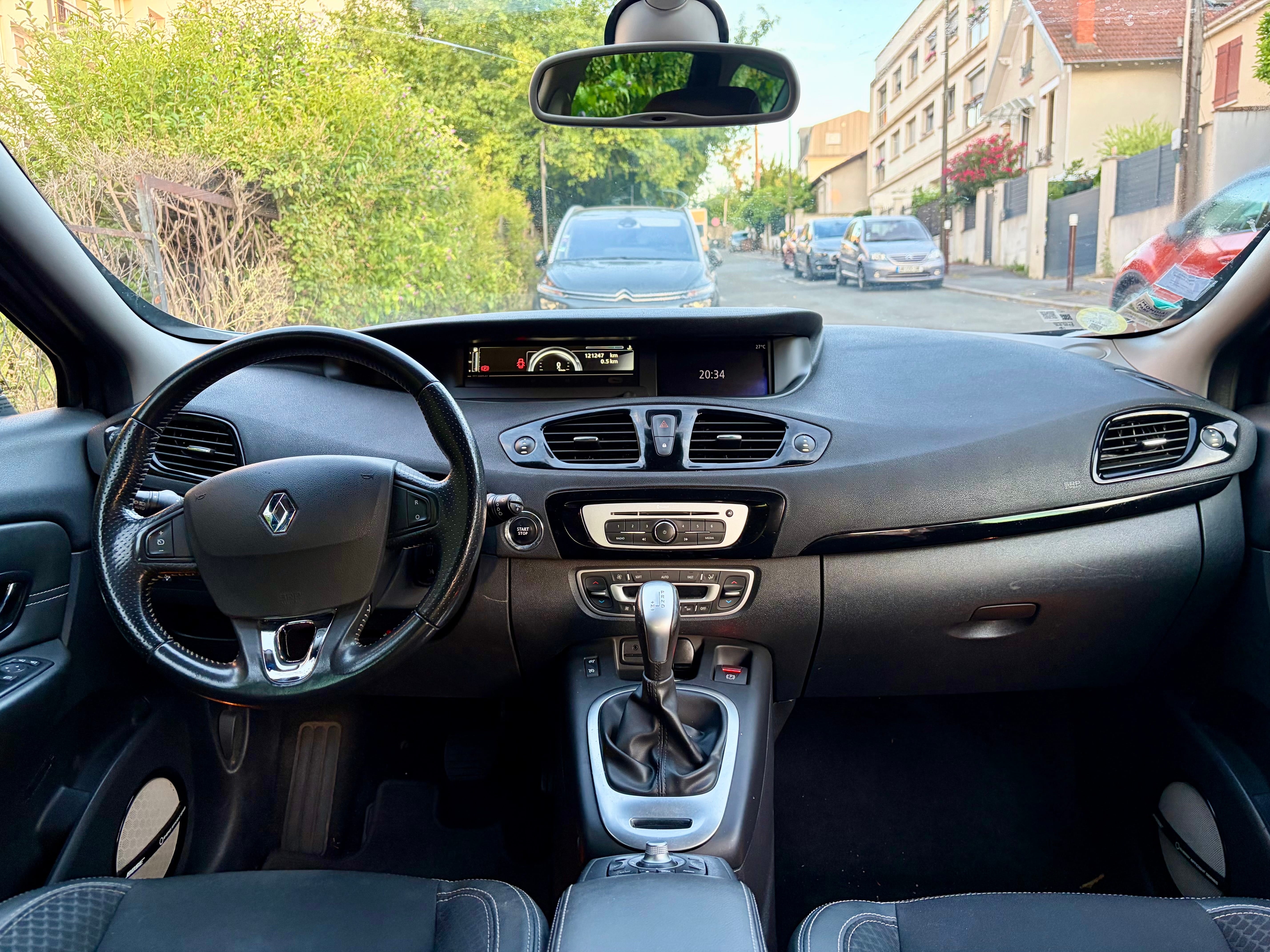 Renault Grand Scenic avec GPS