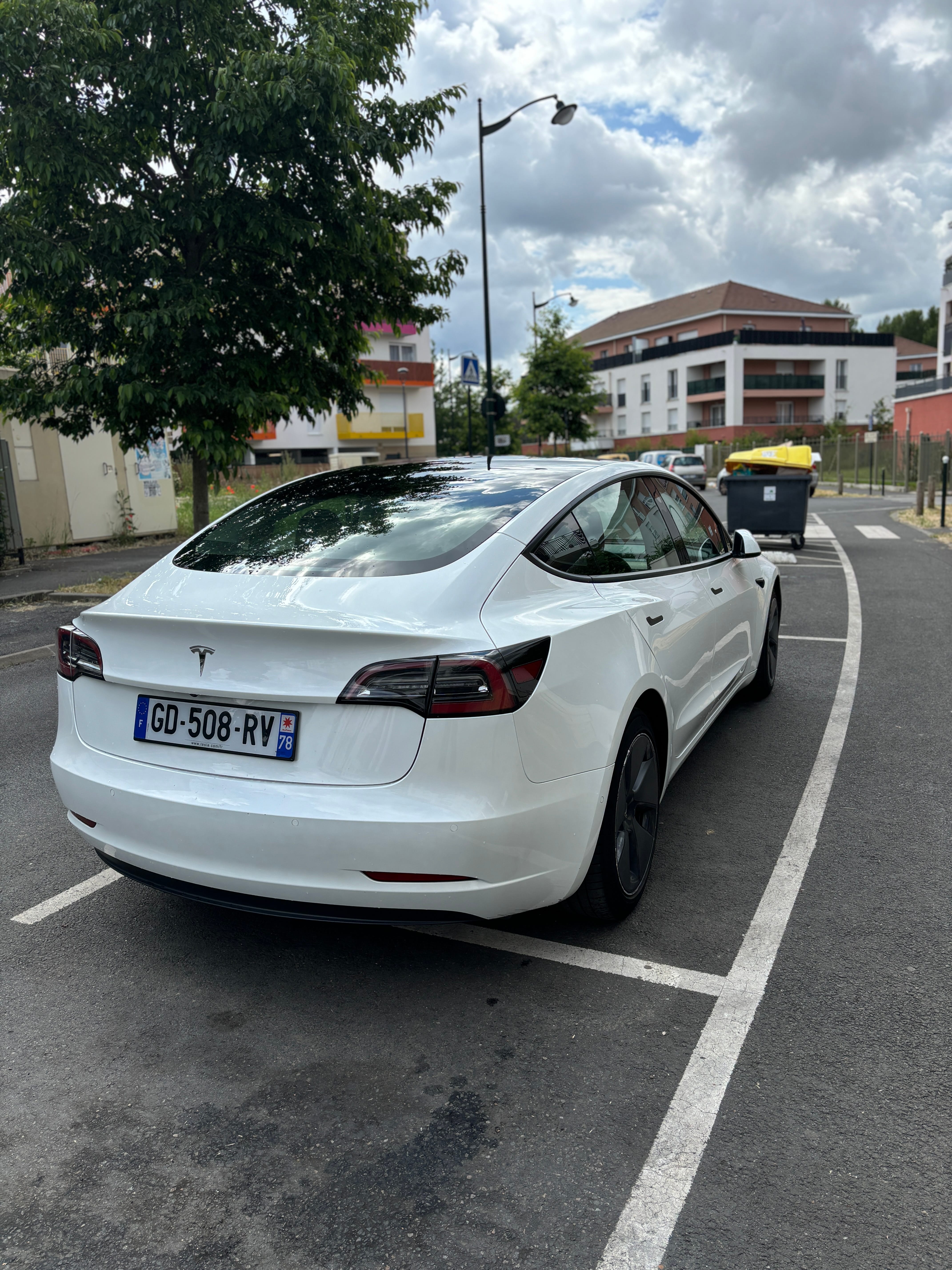 Tesla Model 3 Performance avec GPS