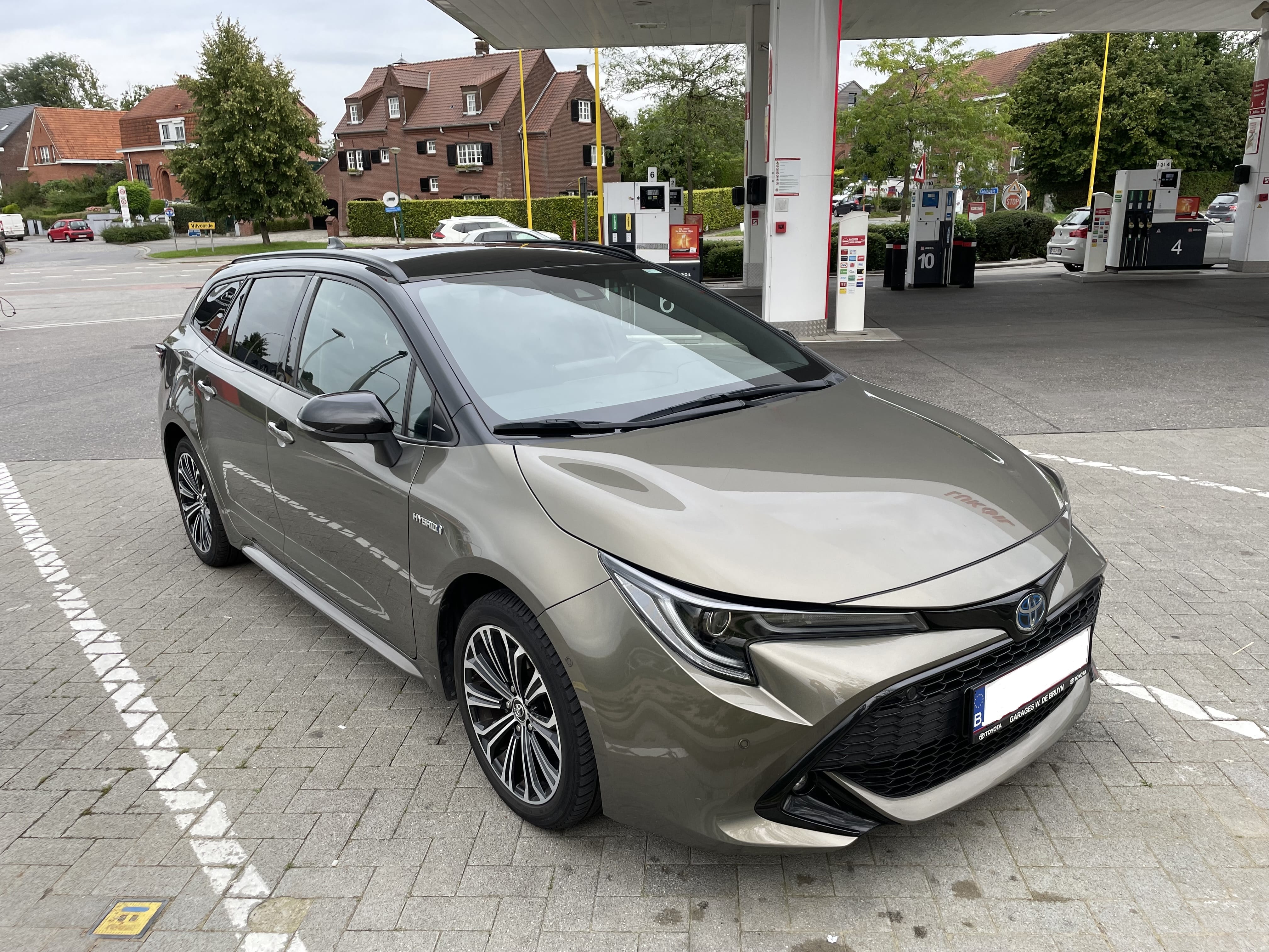 Toyota Corolla Break, 2019, Euro 95 (E10) / Électrique (hybride), automatique