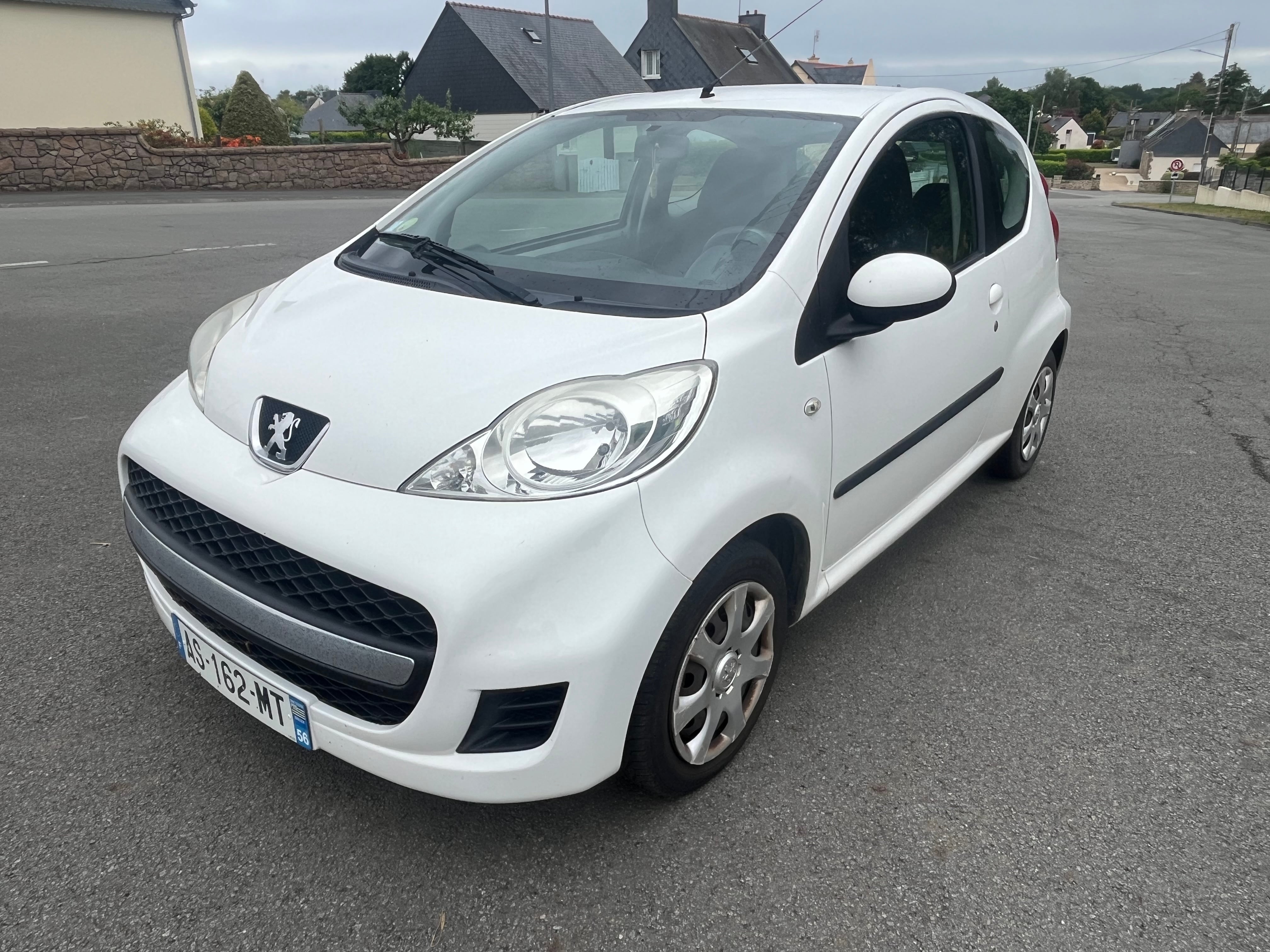 Peugeot 107, 2010, Essence 95