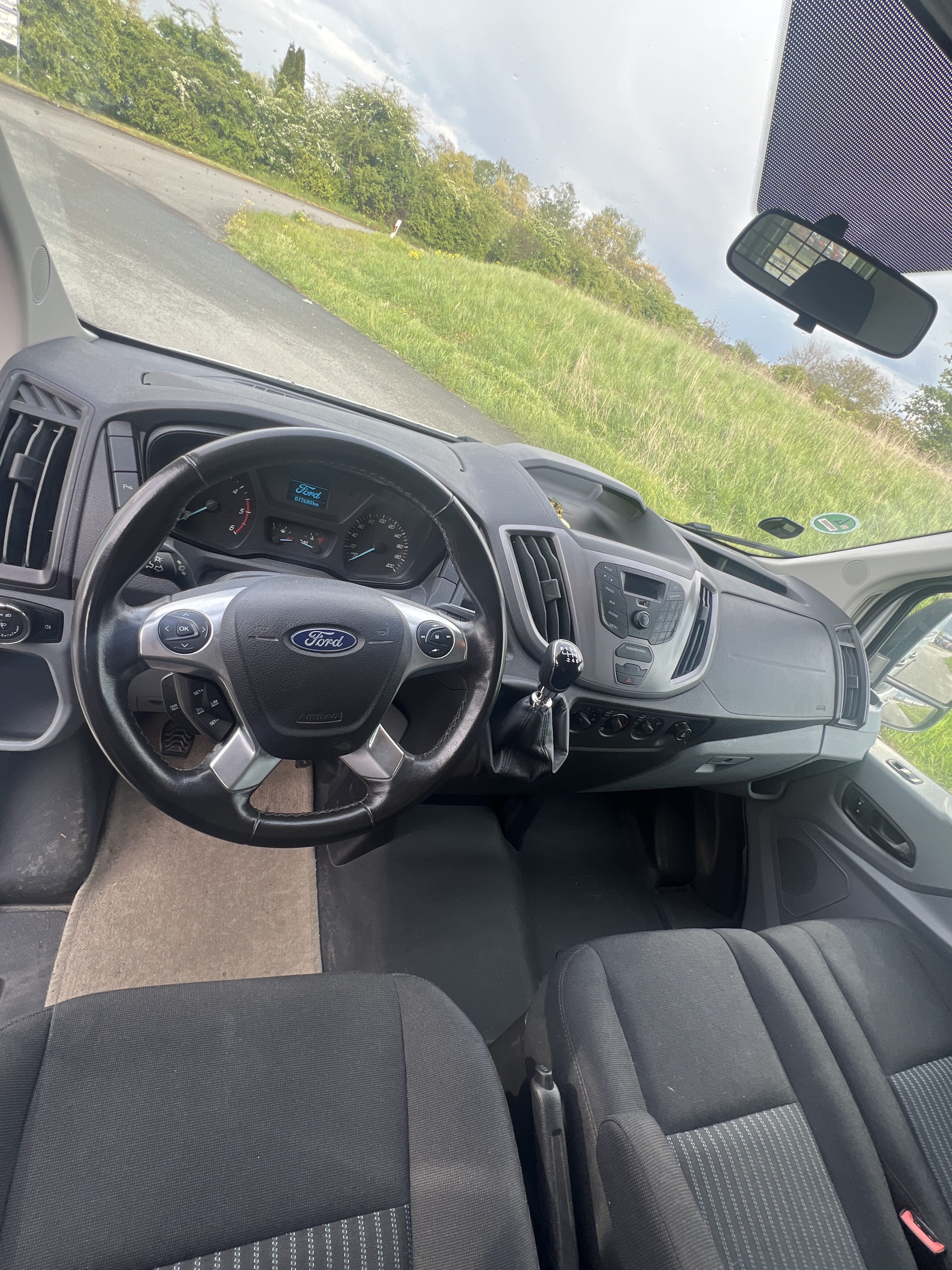 Ford Transit Kastenwagen mit Bluetooth-Audio