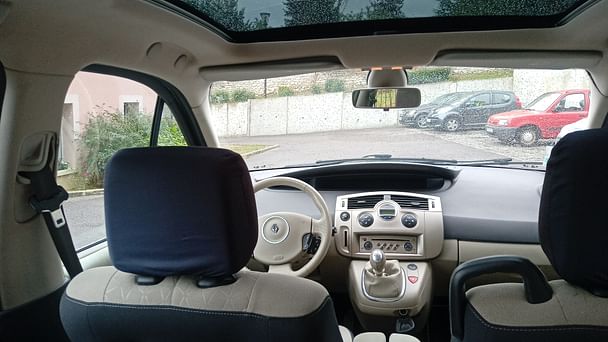 Renault Grand Scénic 1.5 DCI avec Coffre de toit
