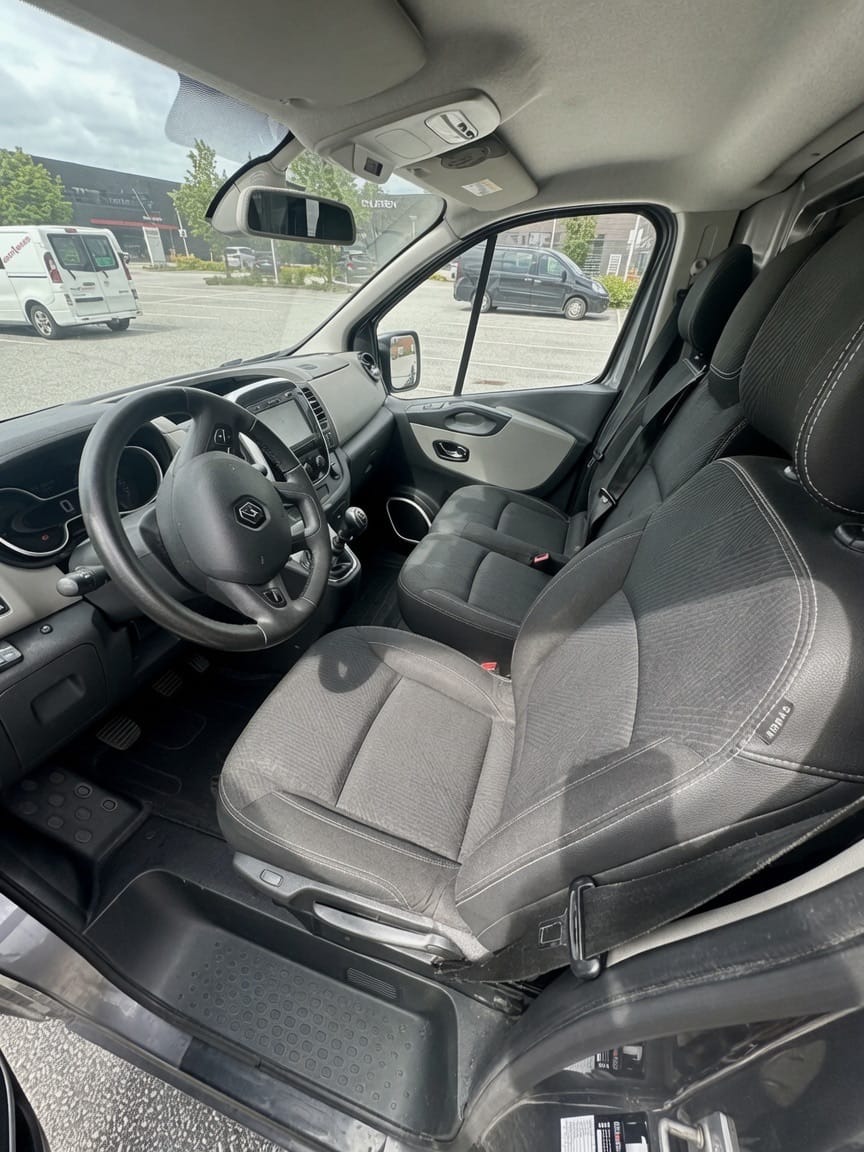 Renault Trafic mit Rückfahrkamera