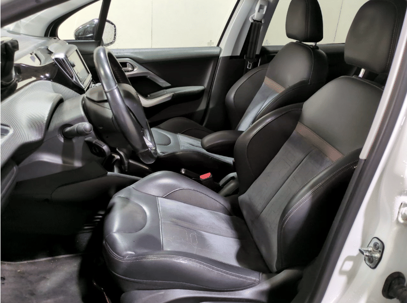 Peugeot 208 avec Régulateur de vitesse