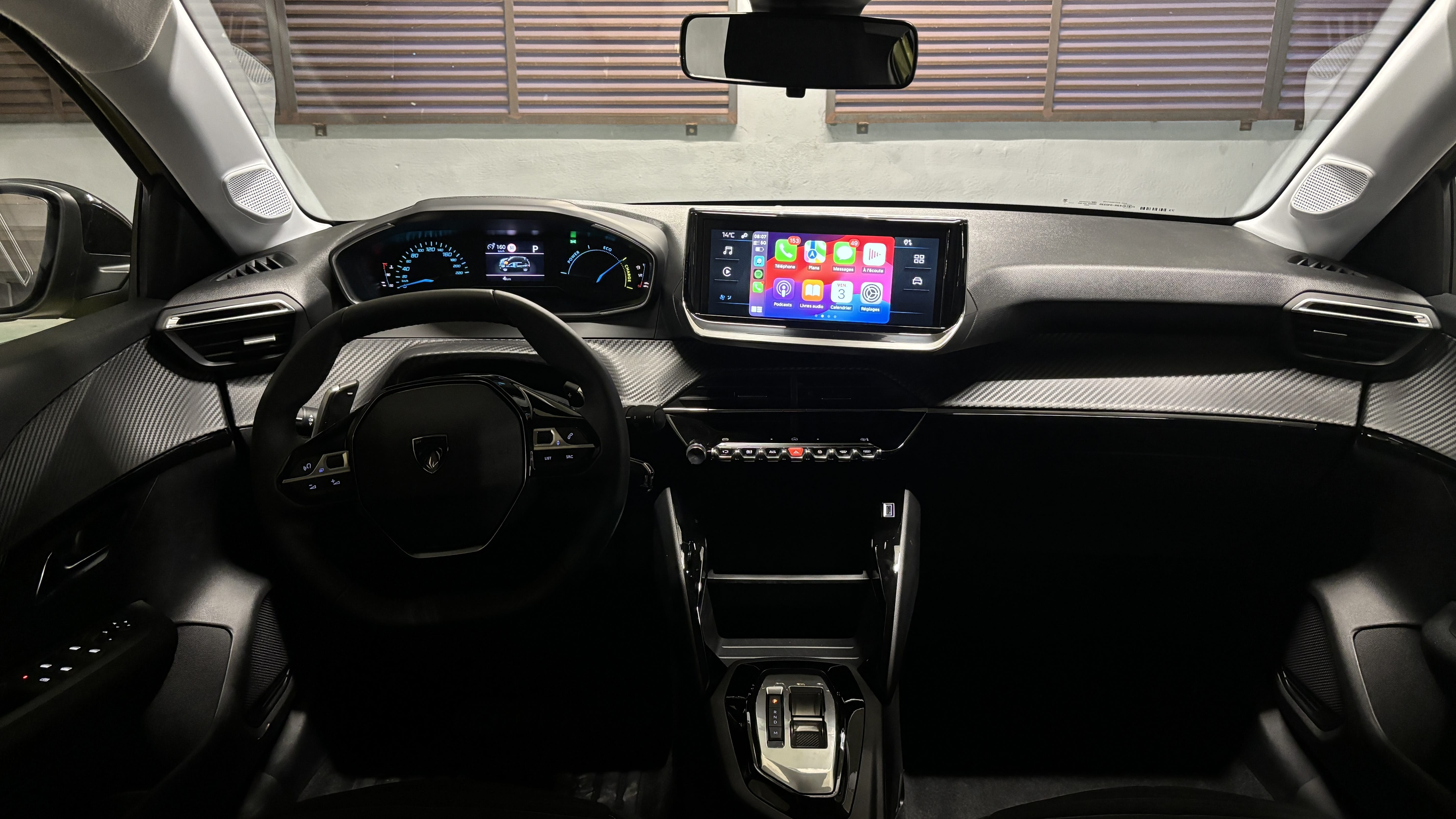 Peugeot 208 avec Entrée audio / iPod