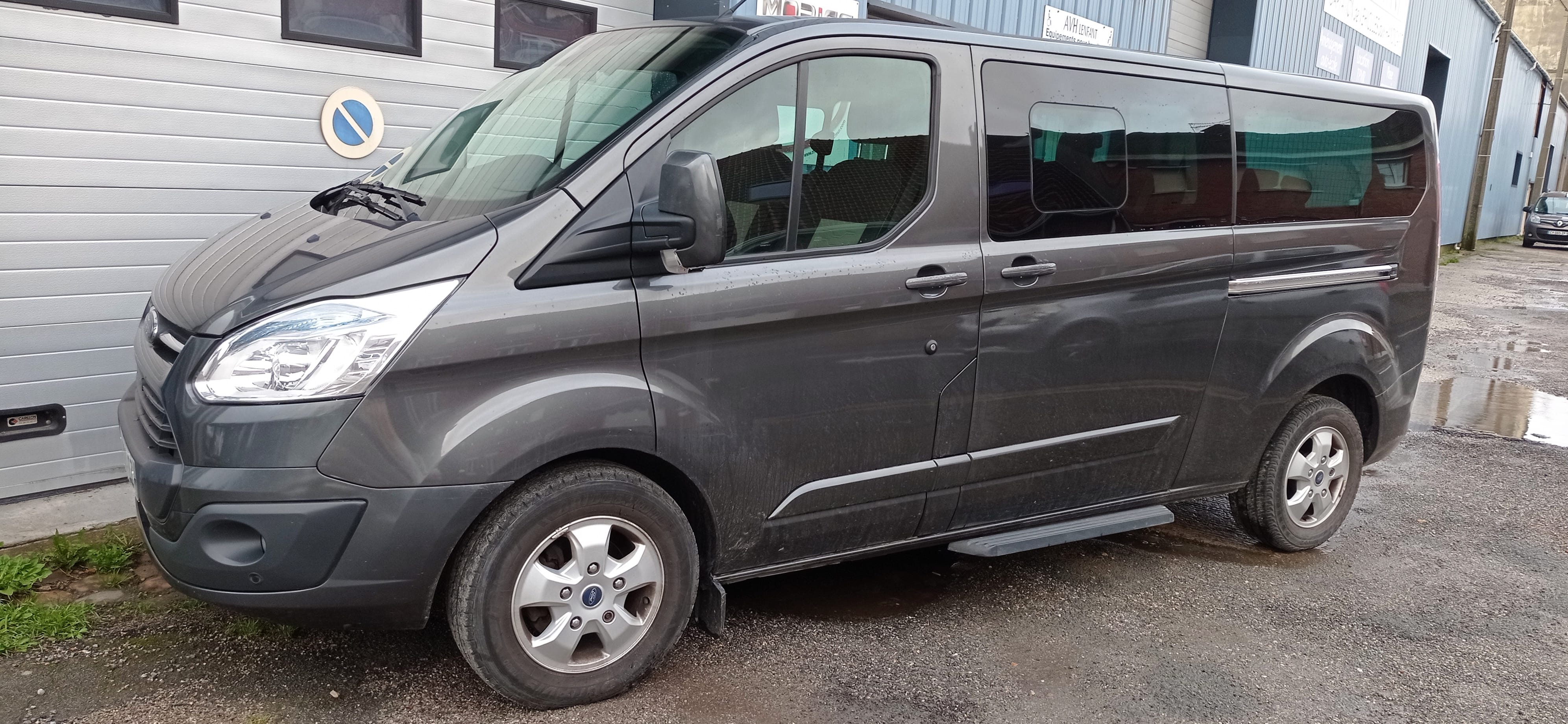 Ford Tourneo Custom 300 L2H1 TITANIUM 2.2L TDCI 155, 2016, Diesel, 8 places