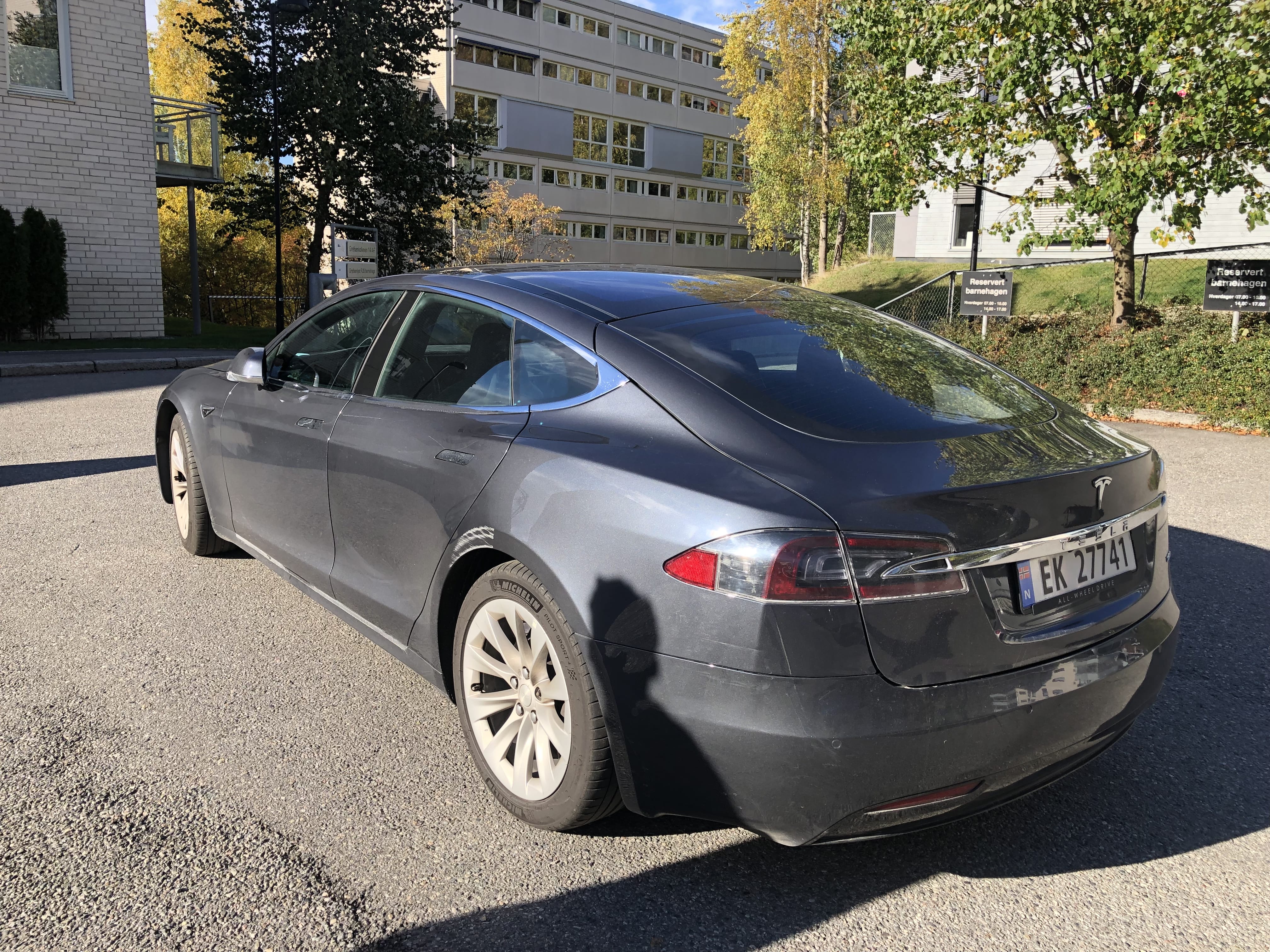 Tesla Model S med GPS