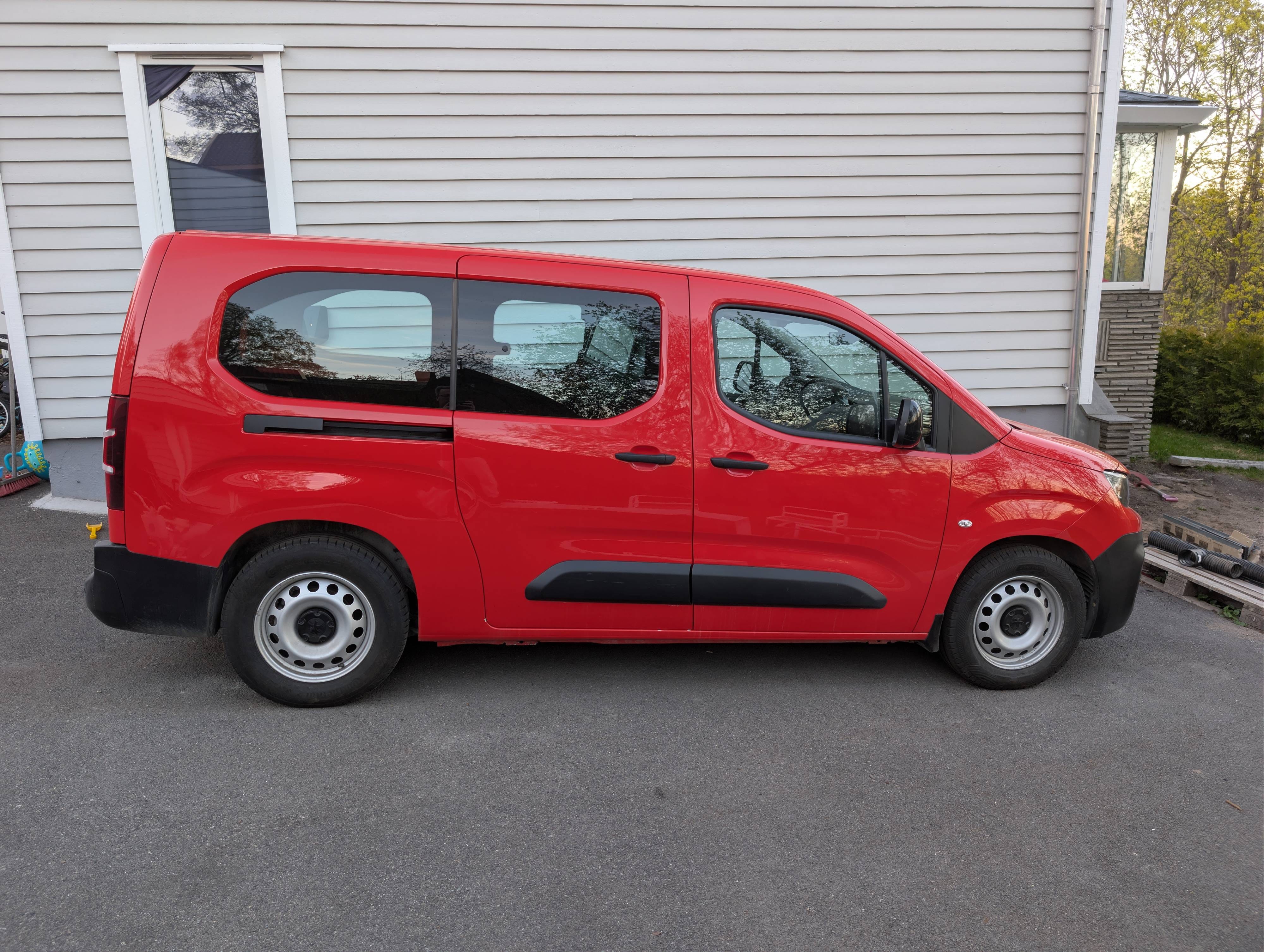 Peugeot Partner Varebil Lang modell med Aircondition