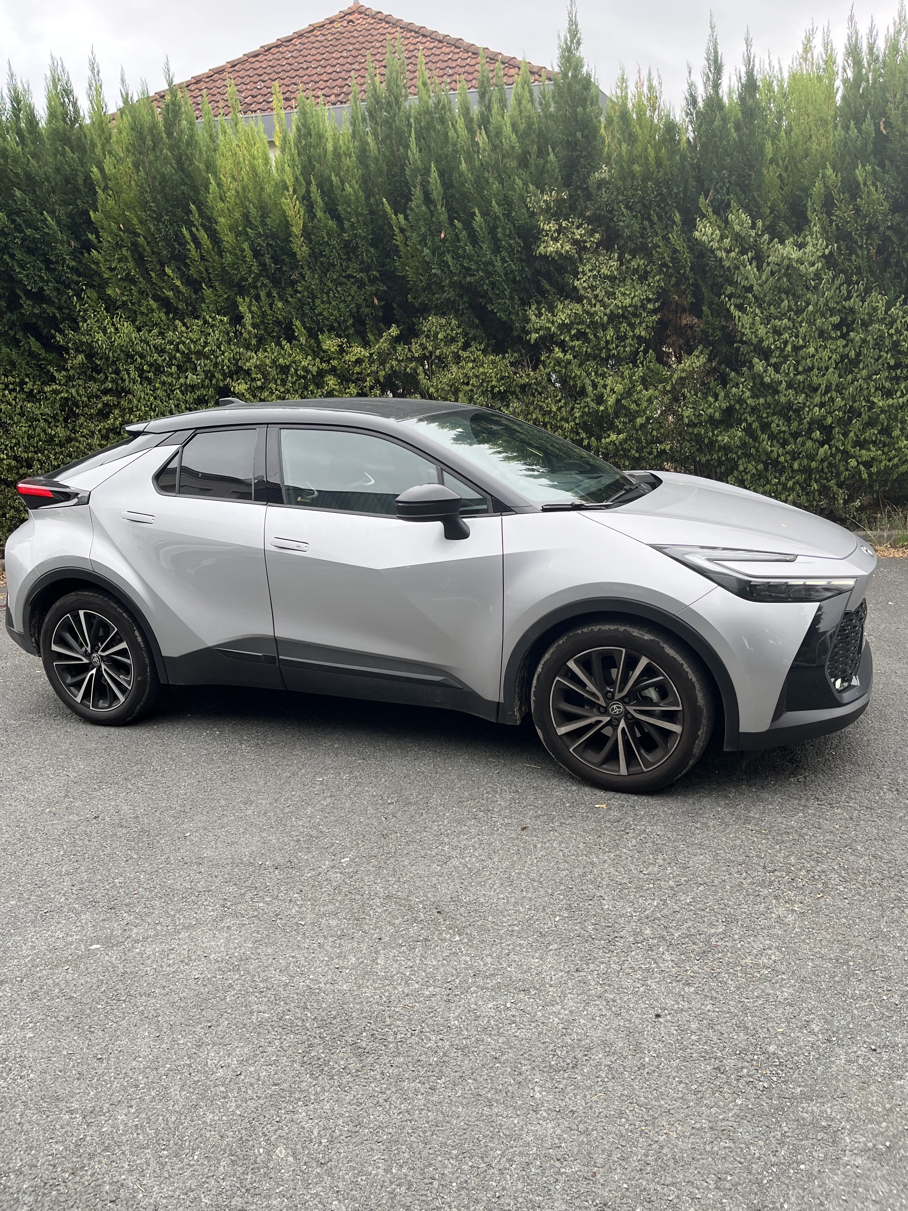Toyota C-HR Hybrid avec Climatisation