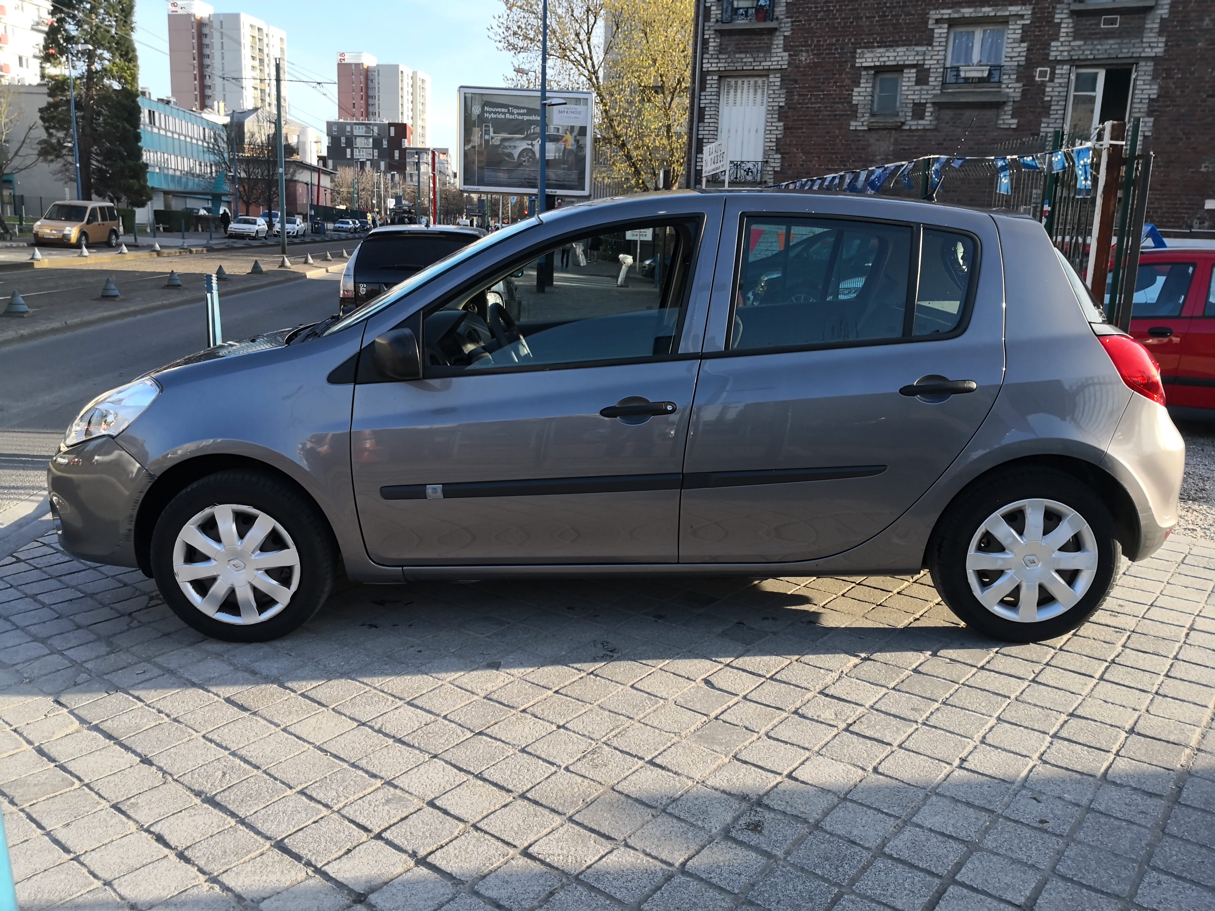 Renault Clio avec Climatisation