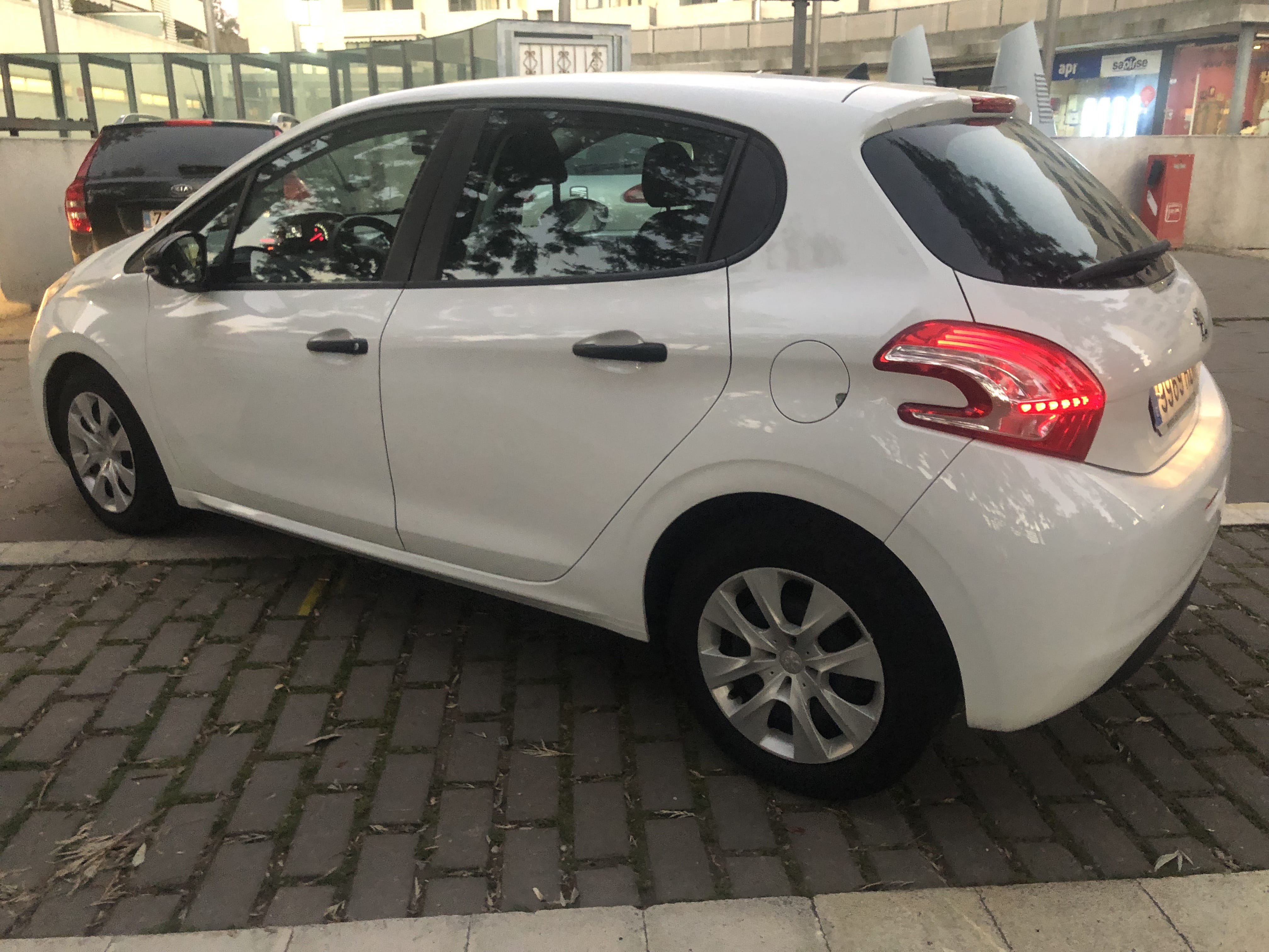 Peugeot 208, 2014, Diesel