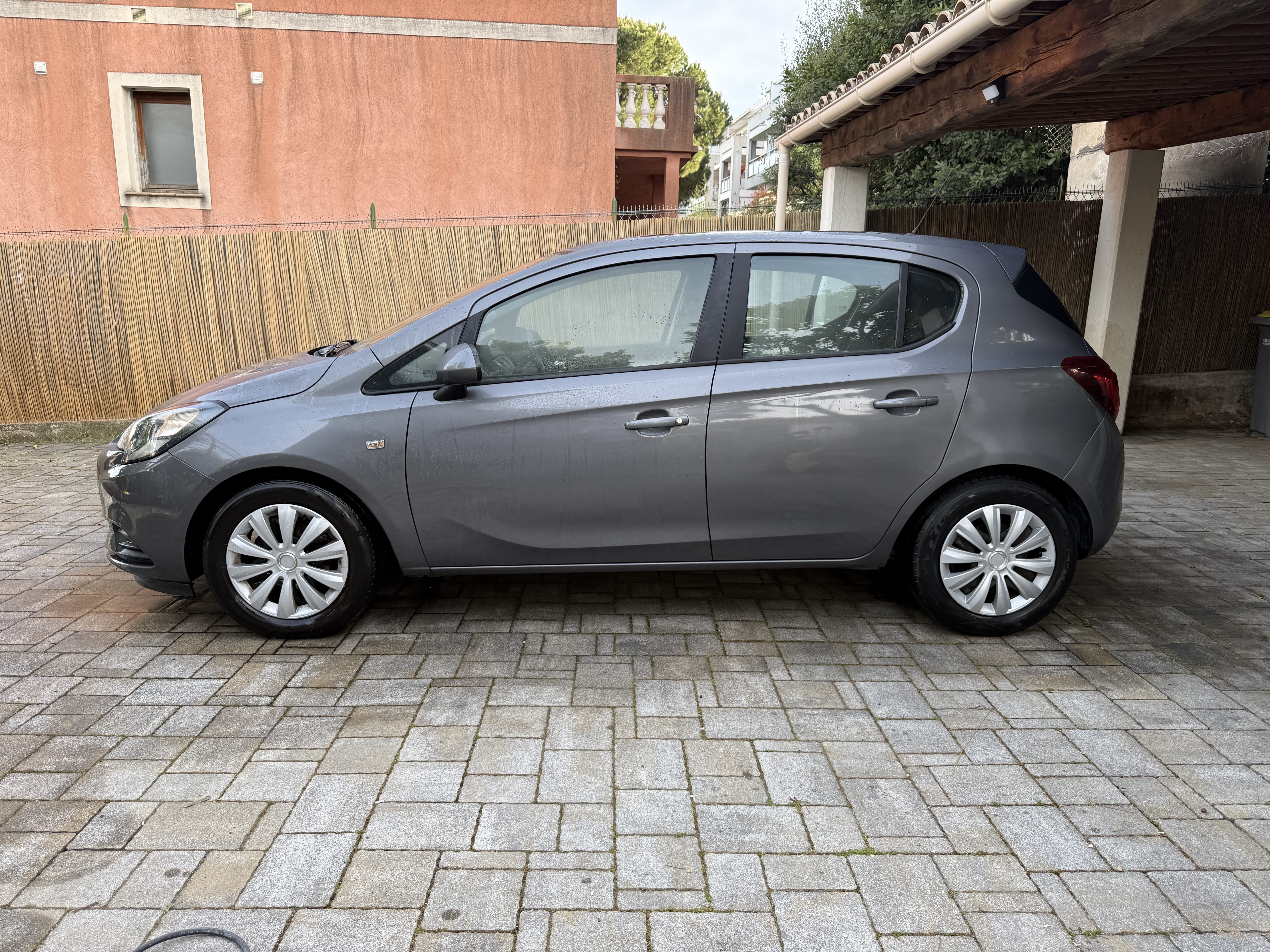 Opel Corsa avec Climatisation