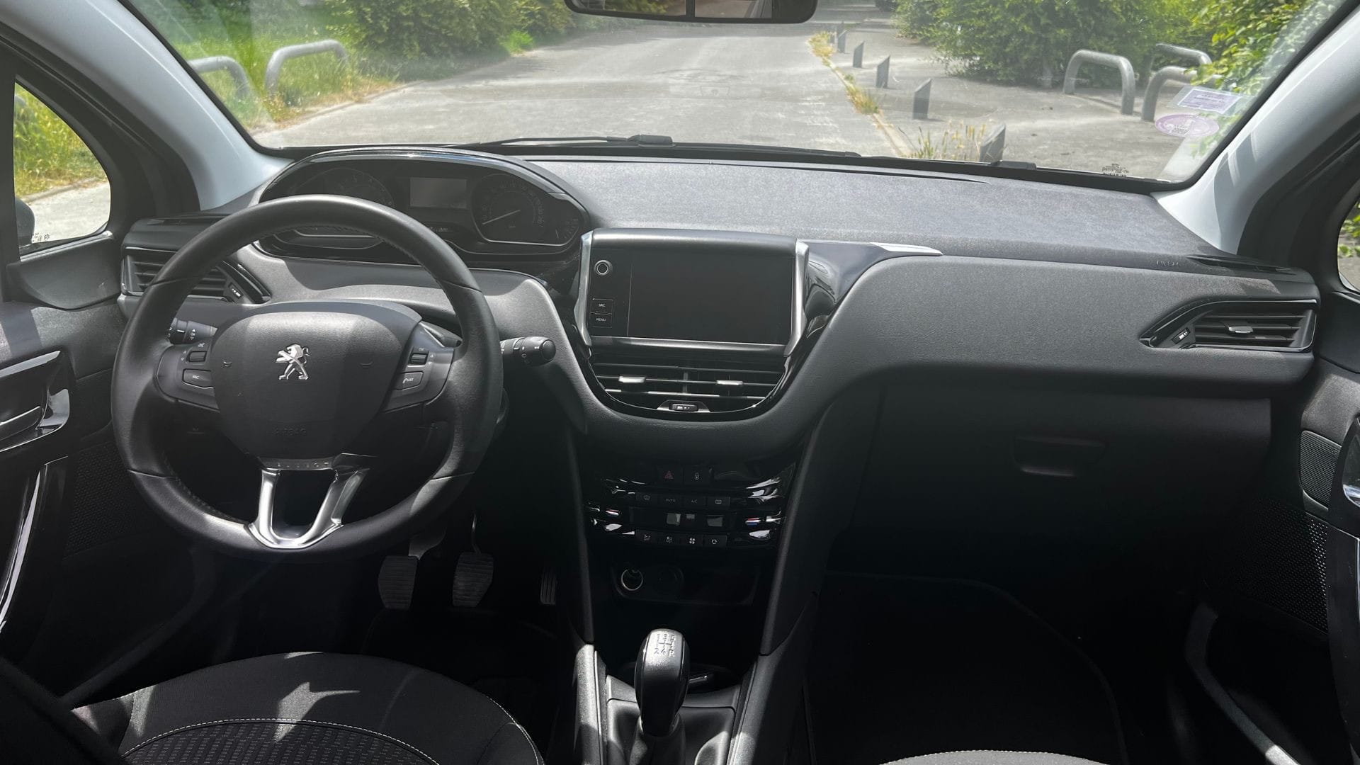 Peugeot 208 avec Régulateur de vitesse