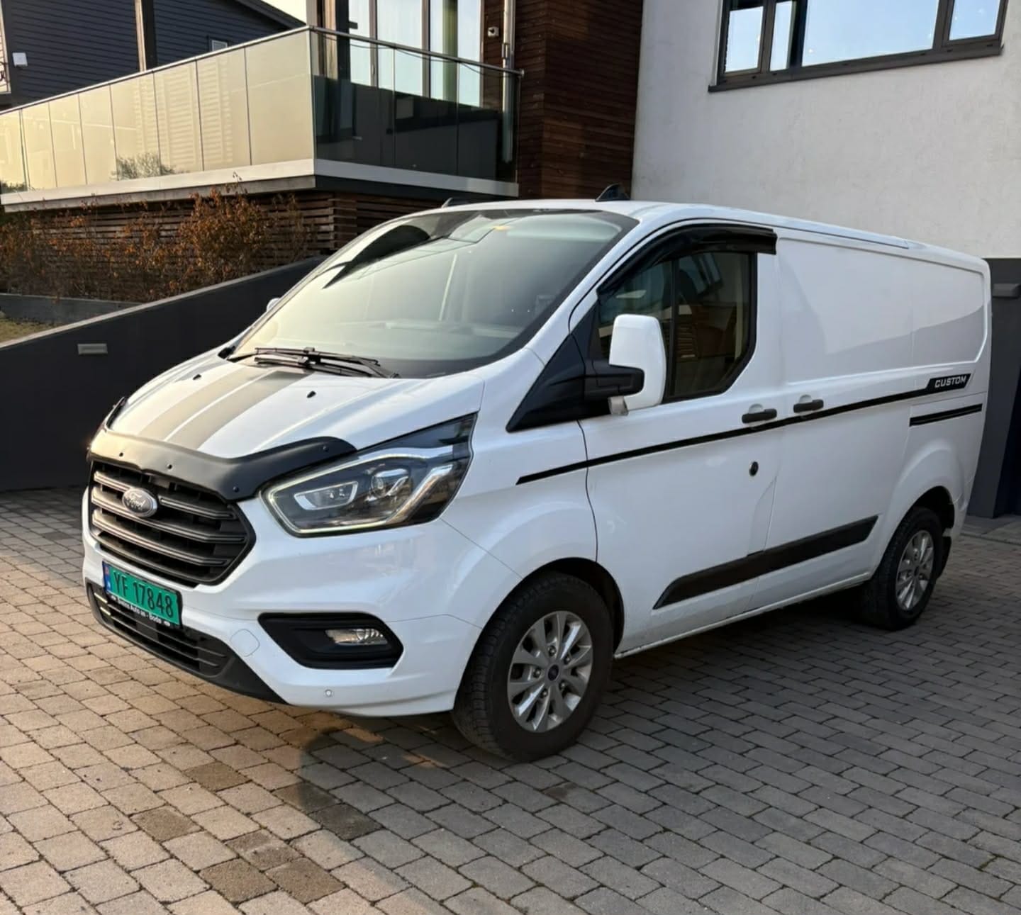 Ford Transit Custom Varebil med Aircondition
