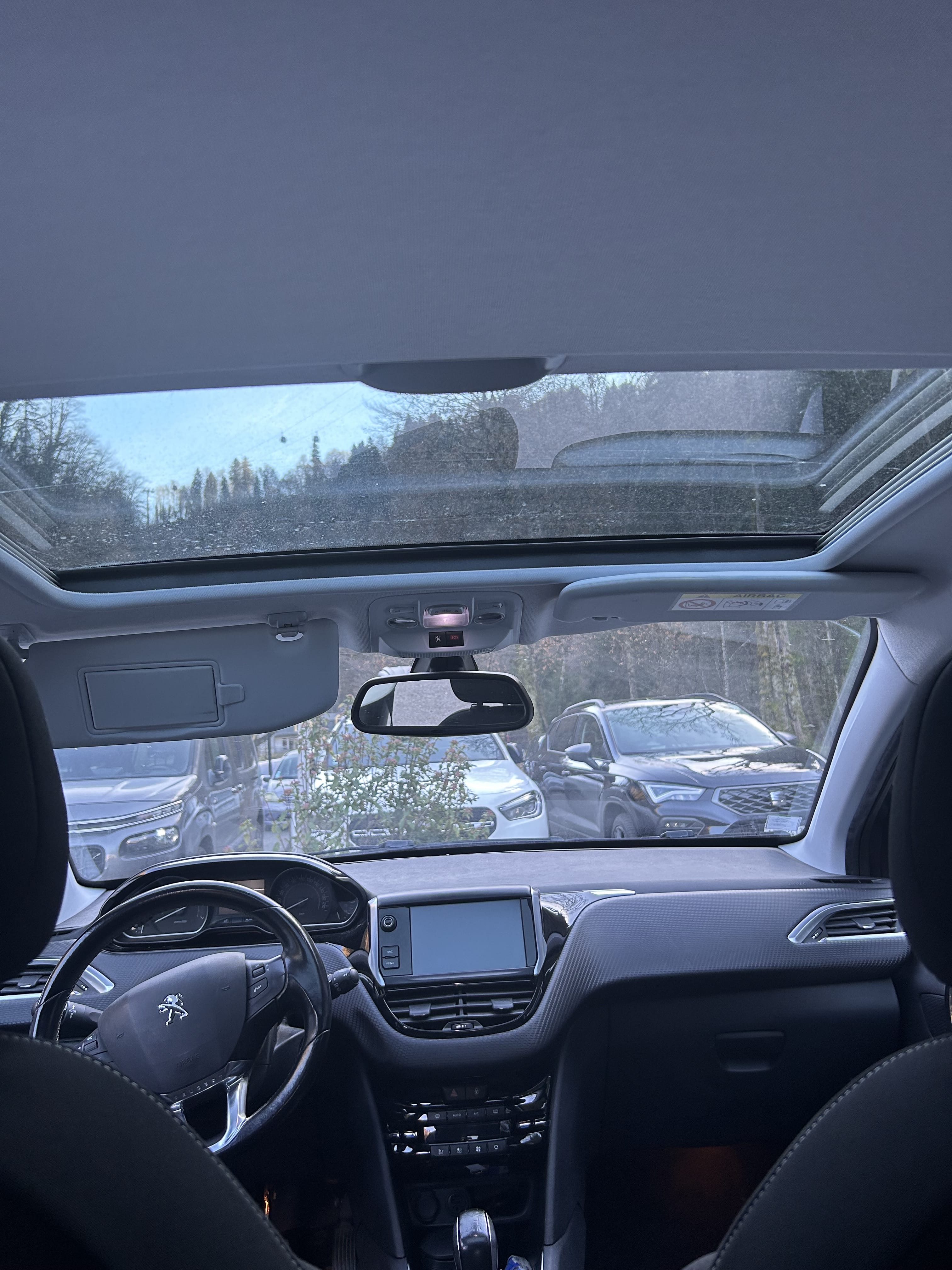 Peugeot 208 avec GPS