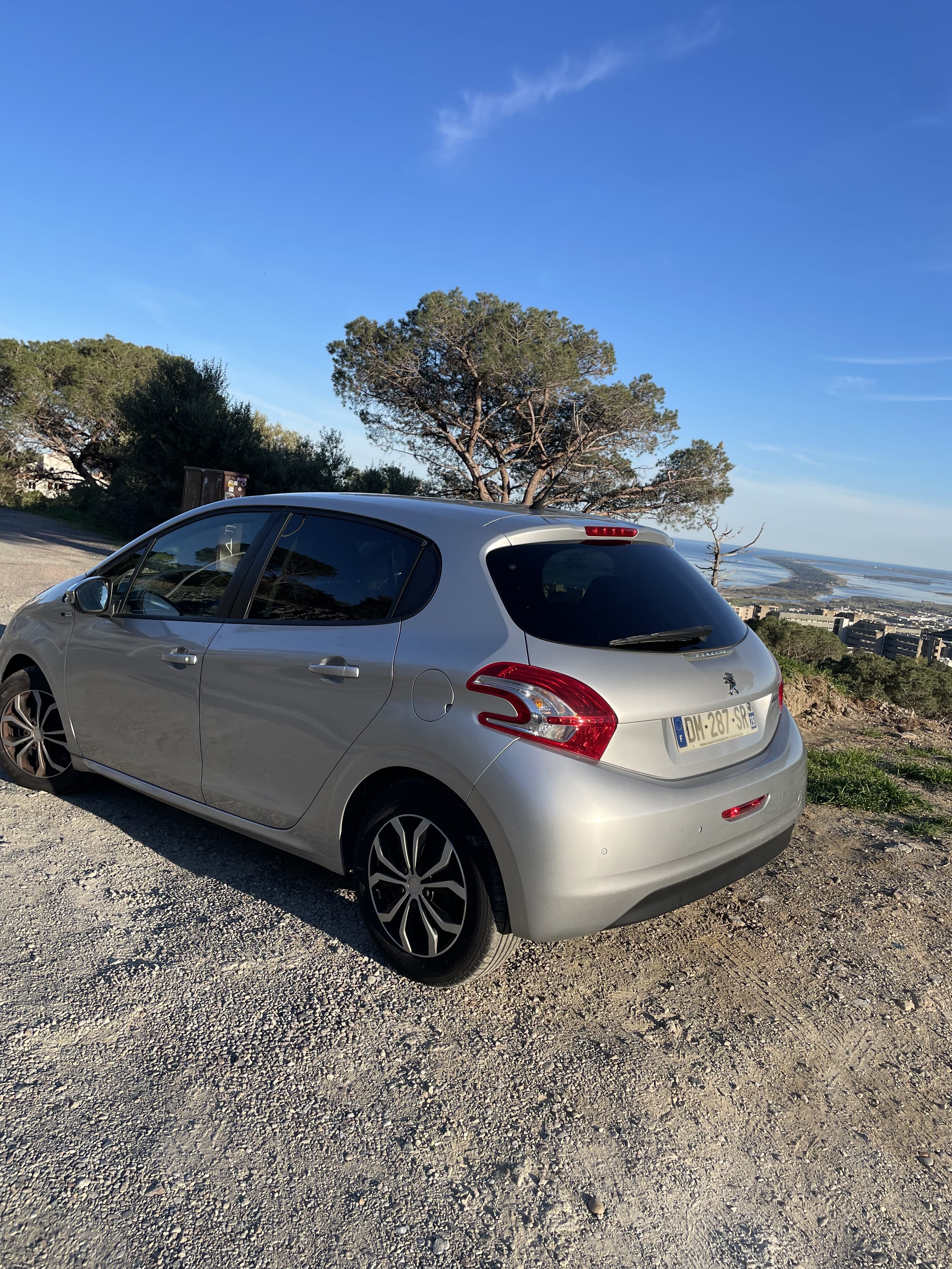 Peugeot 208 avec Climatisation