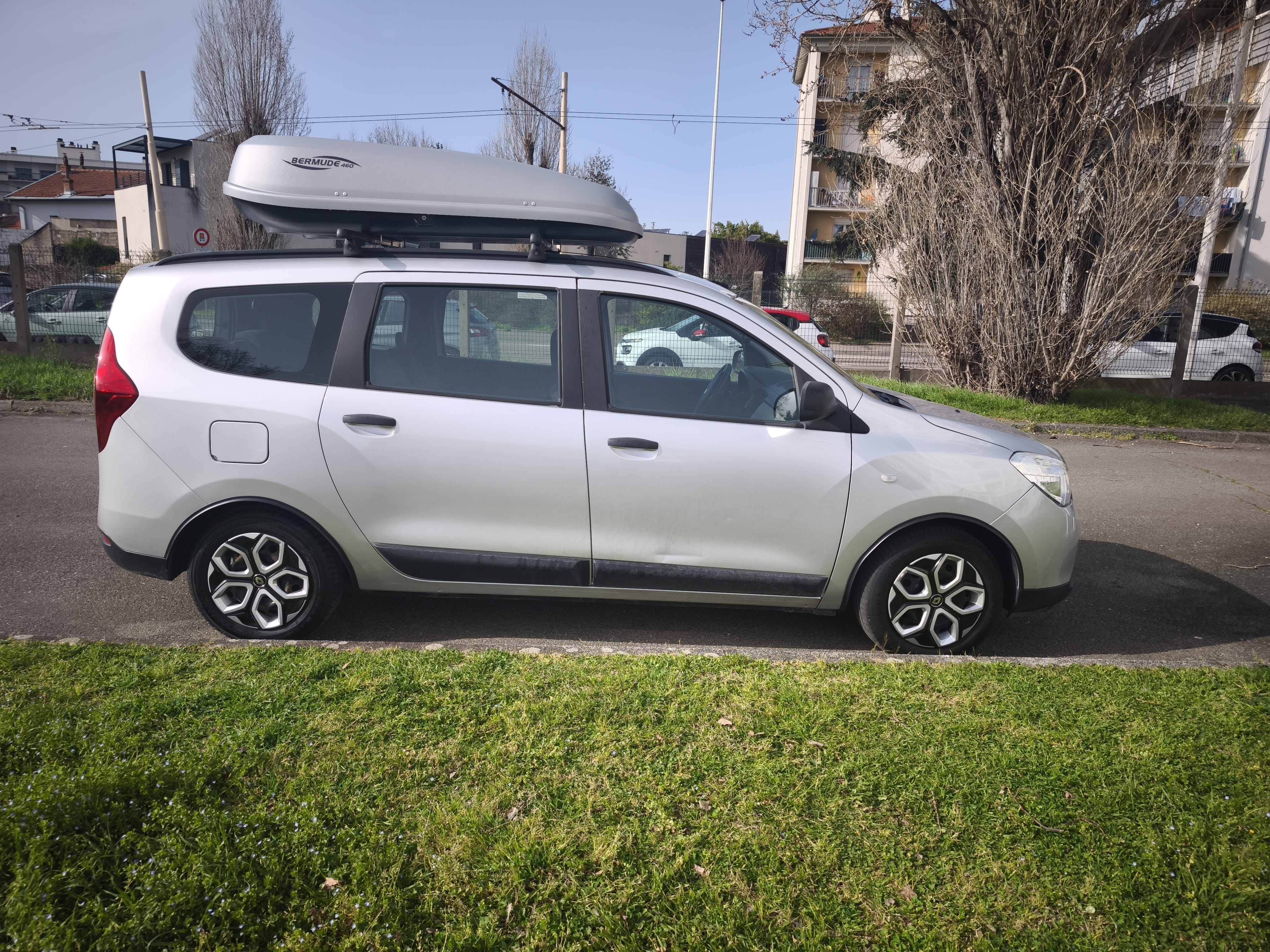 Dacia Lodgy avec Climatisation