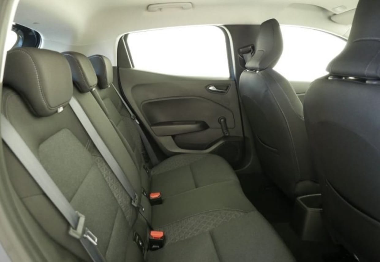 Renault Clio E-tech Hybride avec Accessible fauteuil roulant