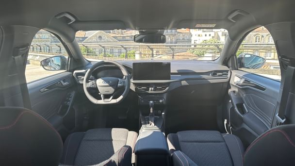 Ford Focus ST Line avec GPS