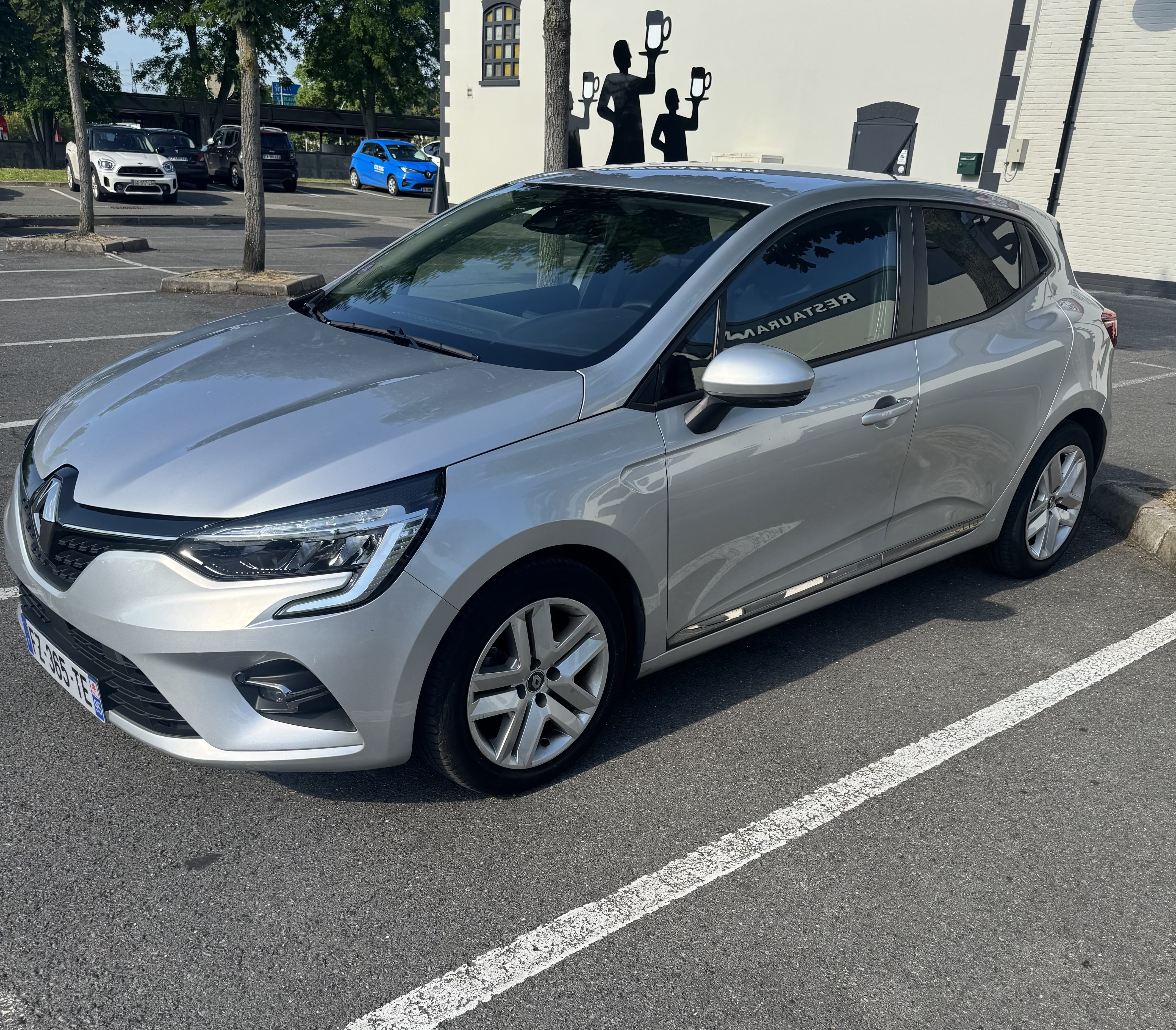 Renault Clio 5, 2021, Essence 95