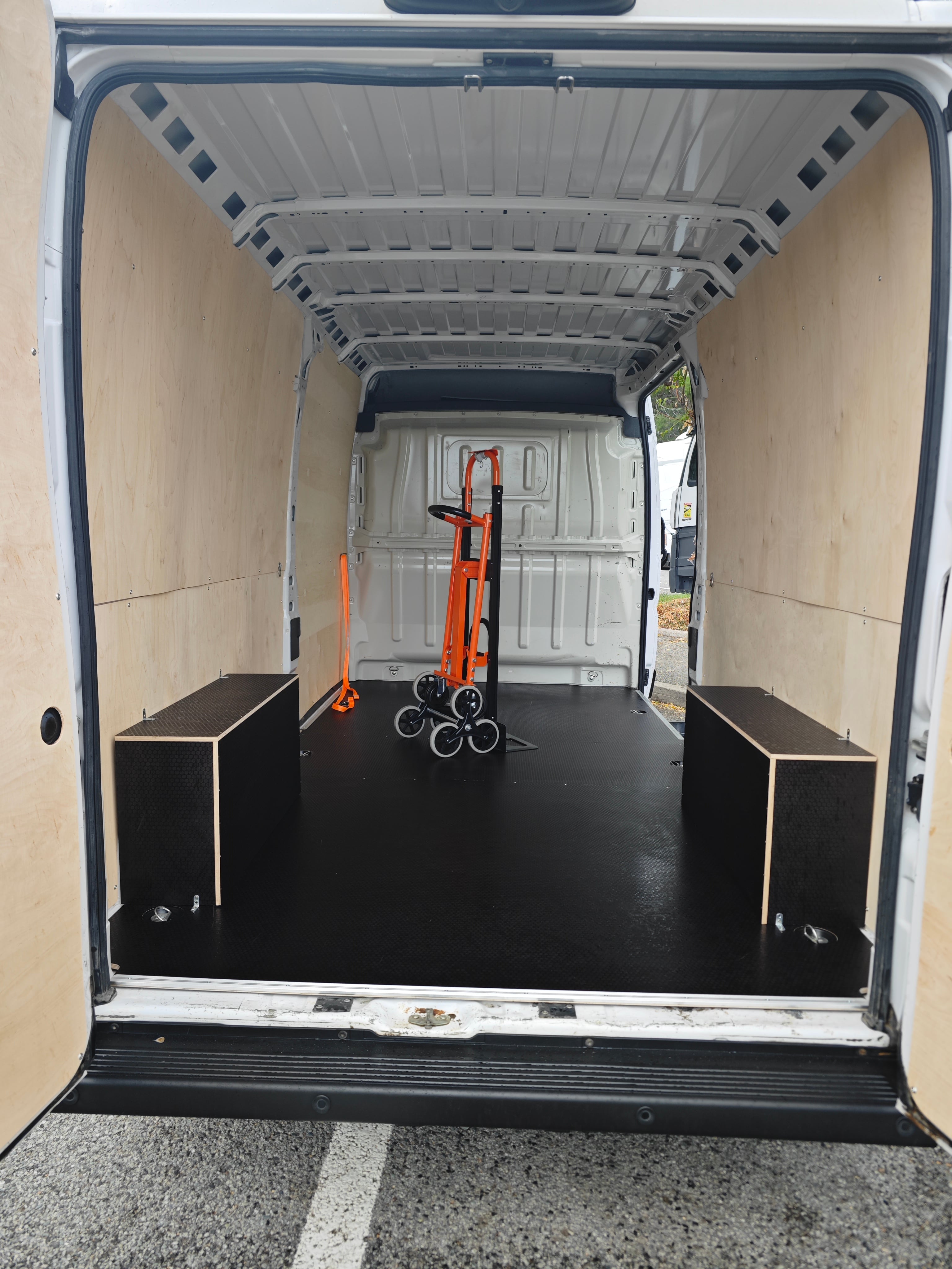 Peugeot Boxer 2.2 HDI avec Autoradio