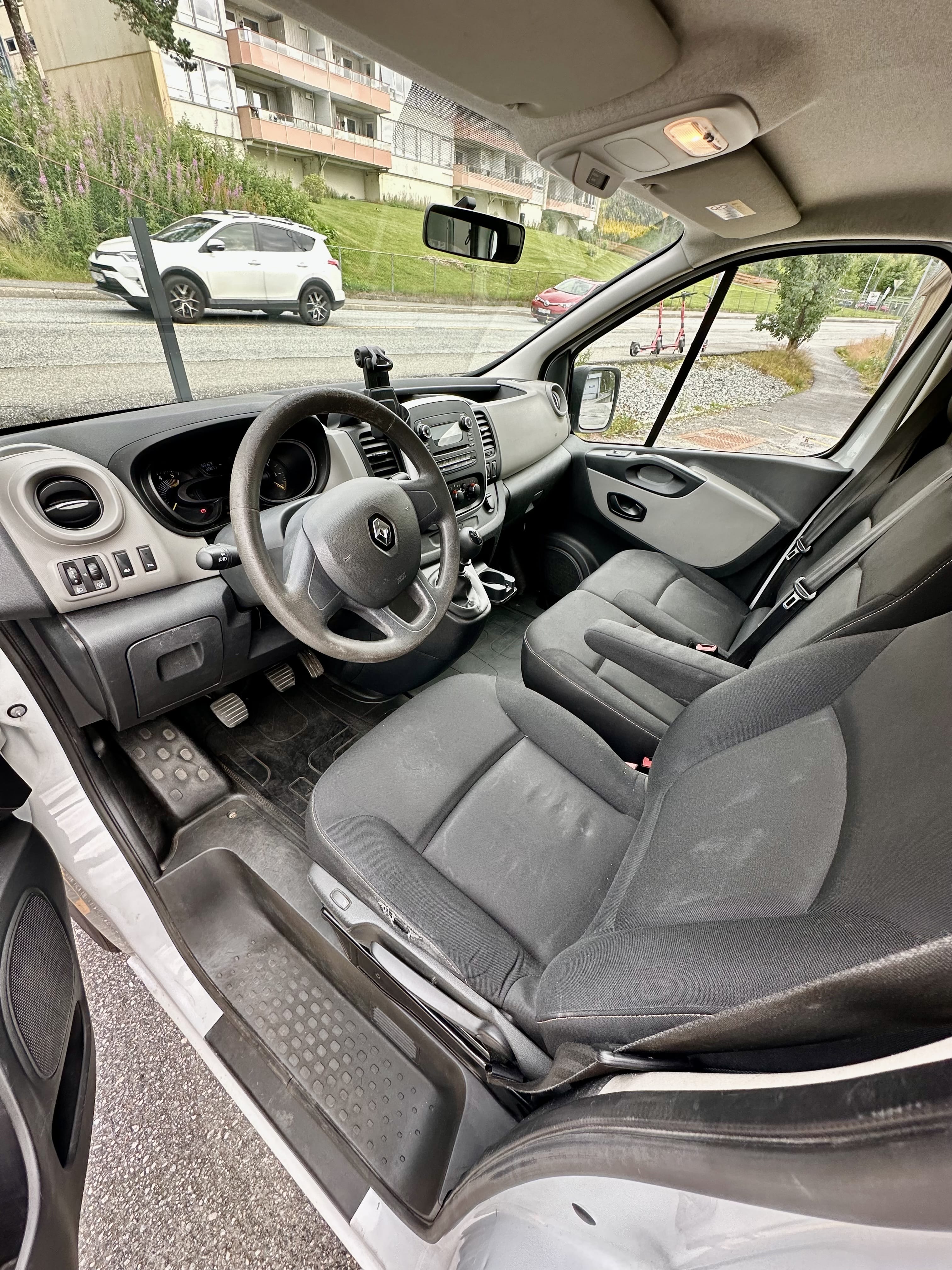 Renault Trafic with Hitch