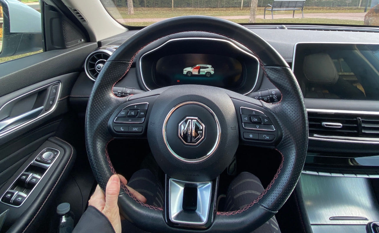 MG EHS con Dashcam