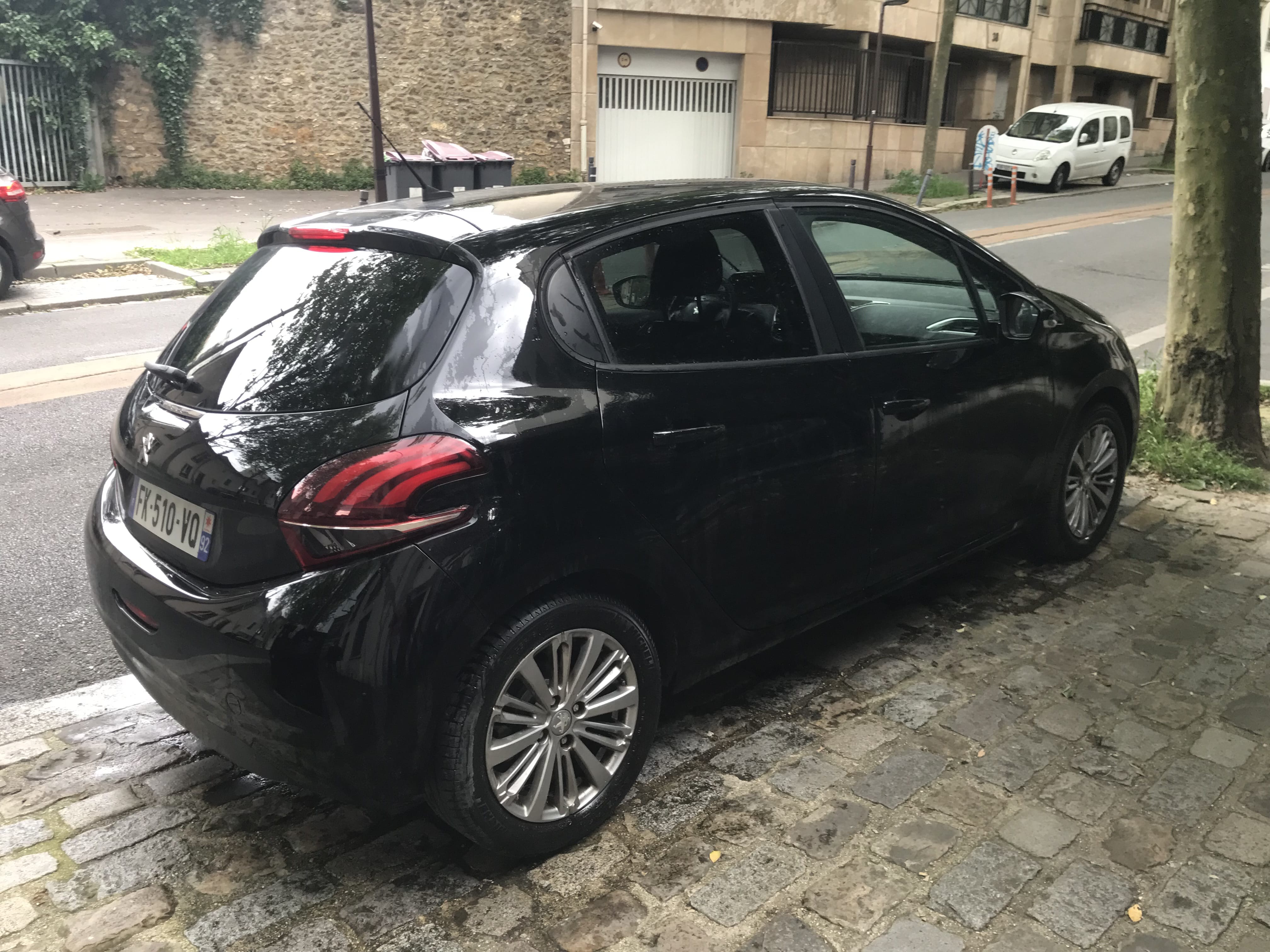 Peugeot 208 avec Climatisation