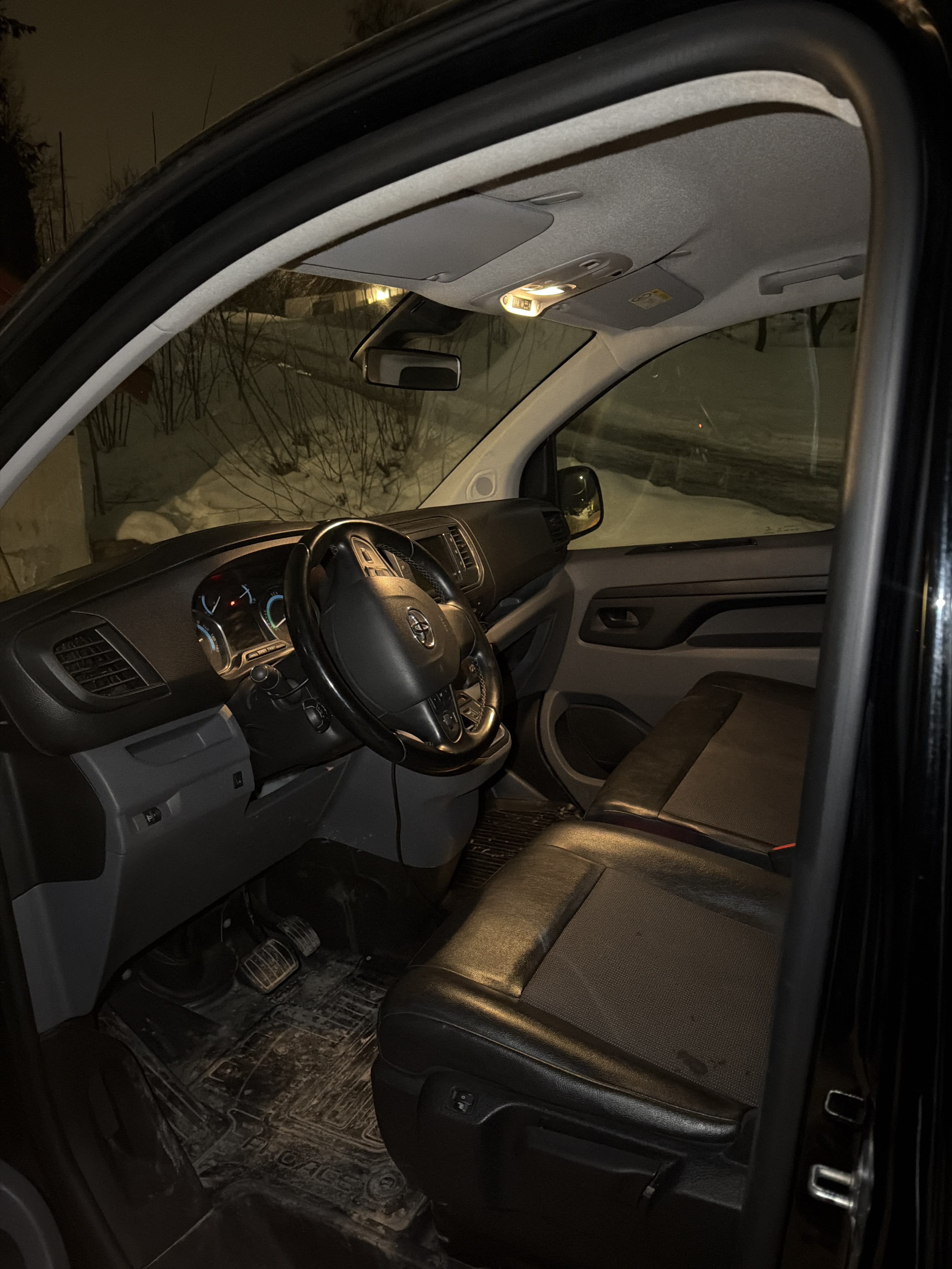 Toyota Proace Varebil 75Kwh med GPS