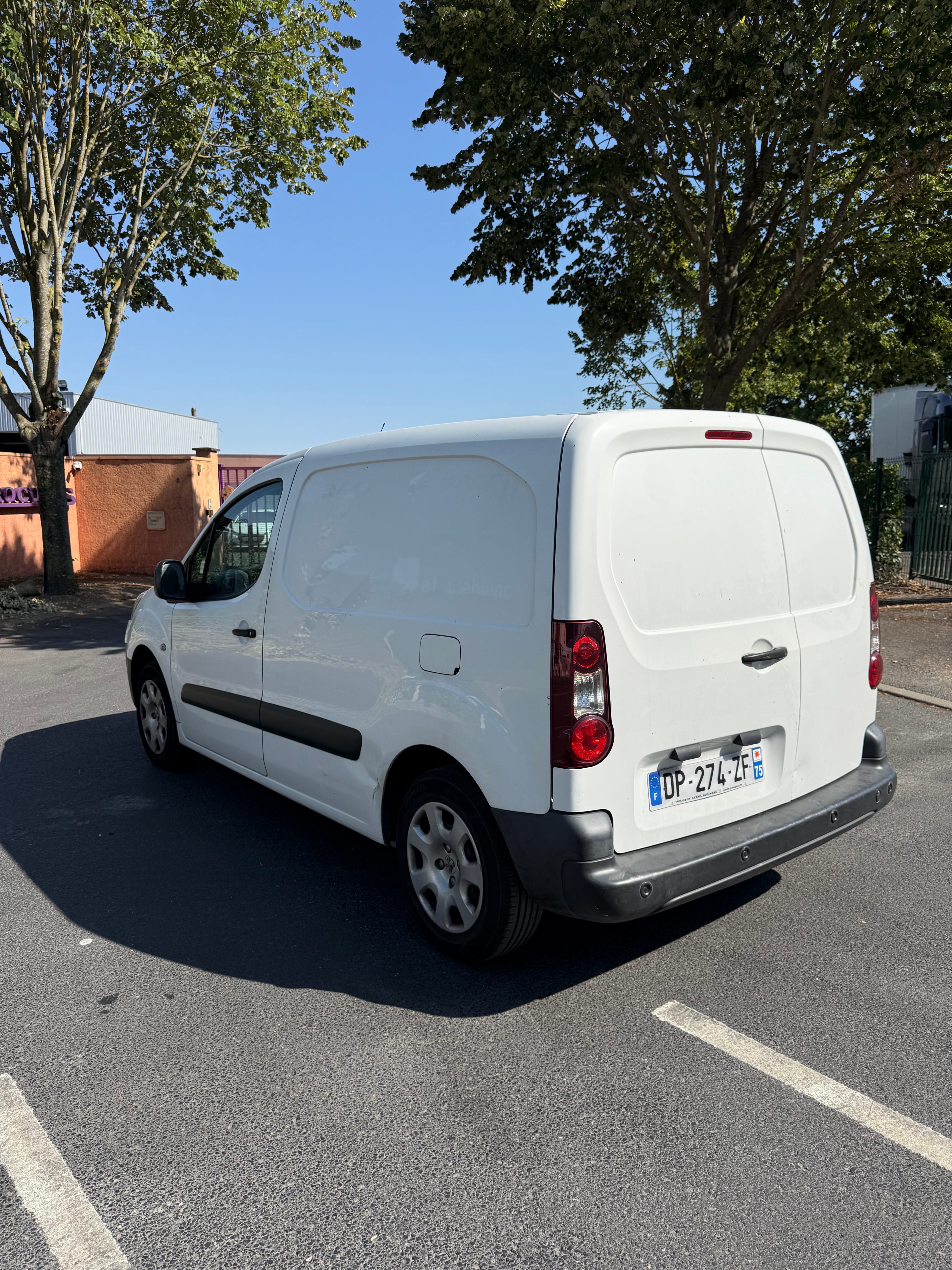 Peugeot Partner avec GPS