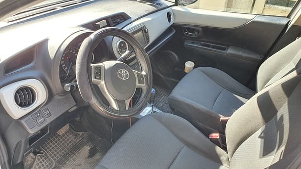 Toyota Yaris Hybride Boite Auto avec Climatisation