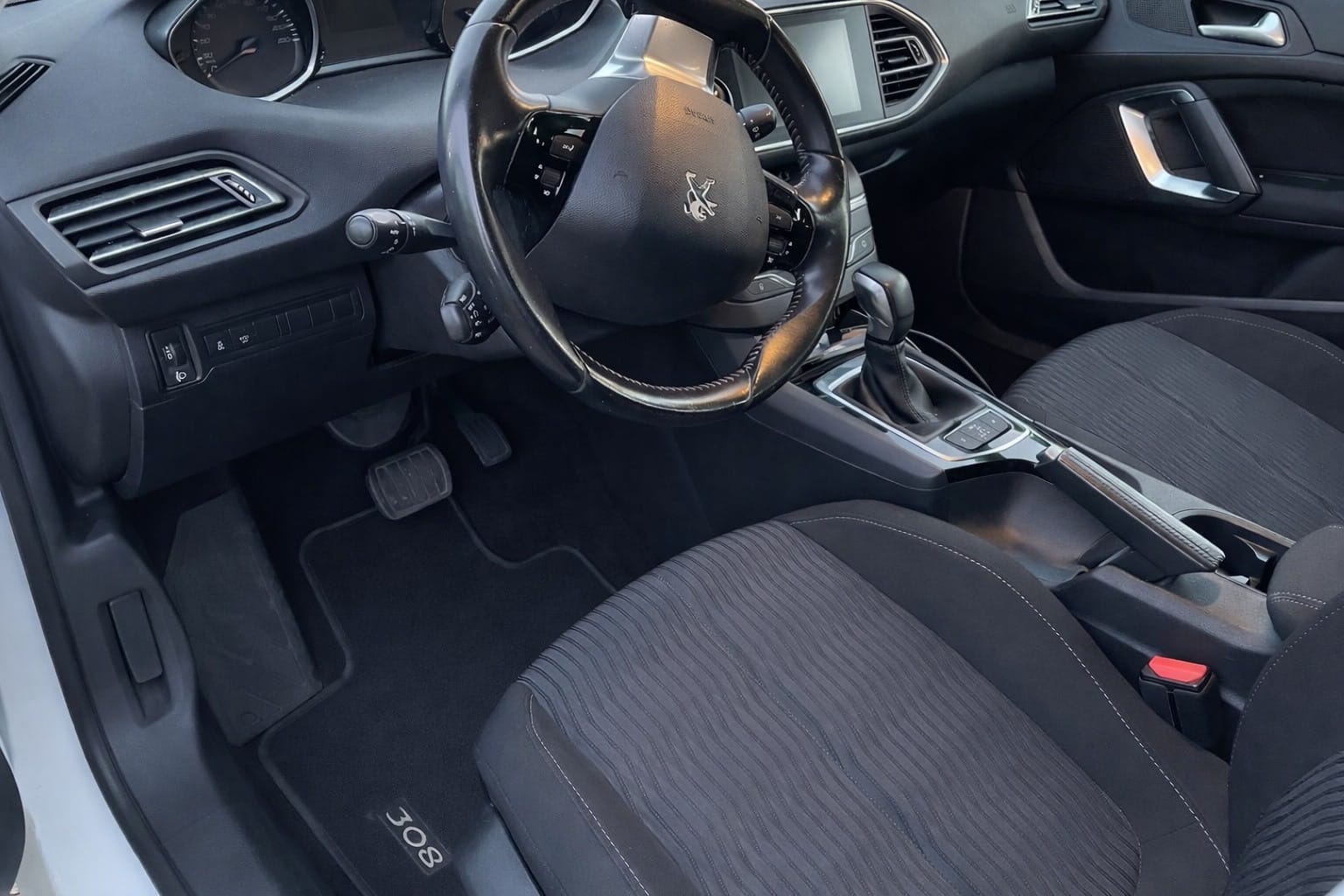 Peugeot 308 1,6 hdi boîte auto 6 avec Régulateur de vitesse