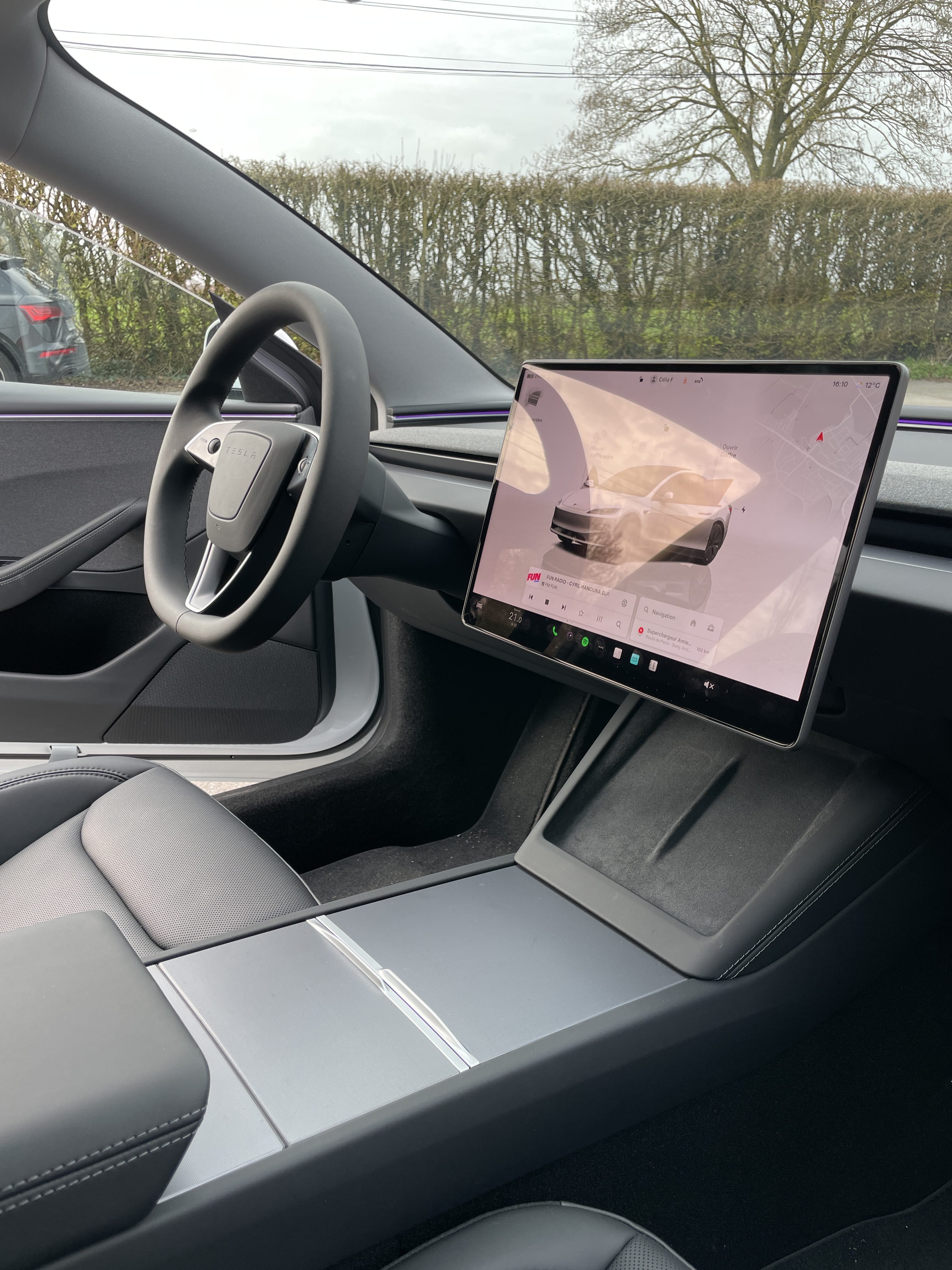 Tesla Model 3 Long Range avec Siège bébé