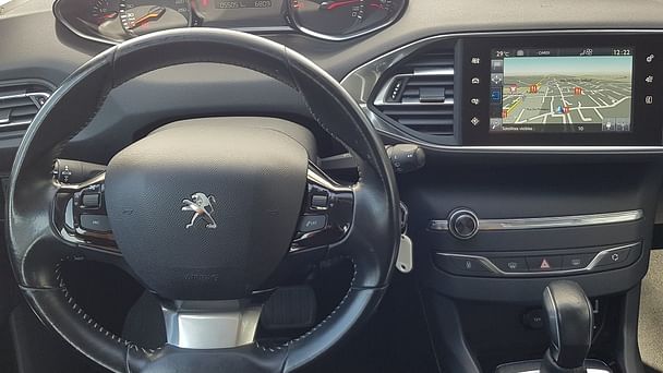 Peugeot 308 avec GPS