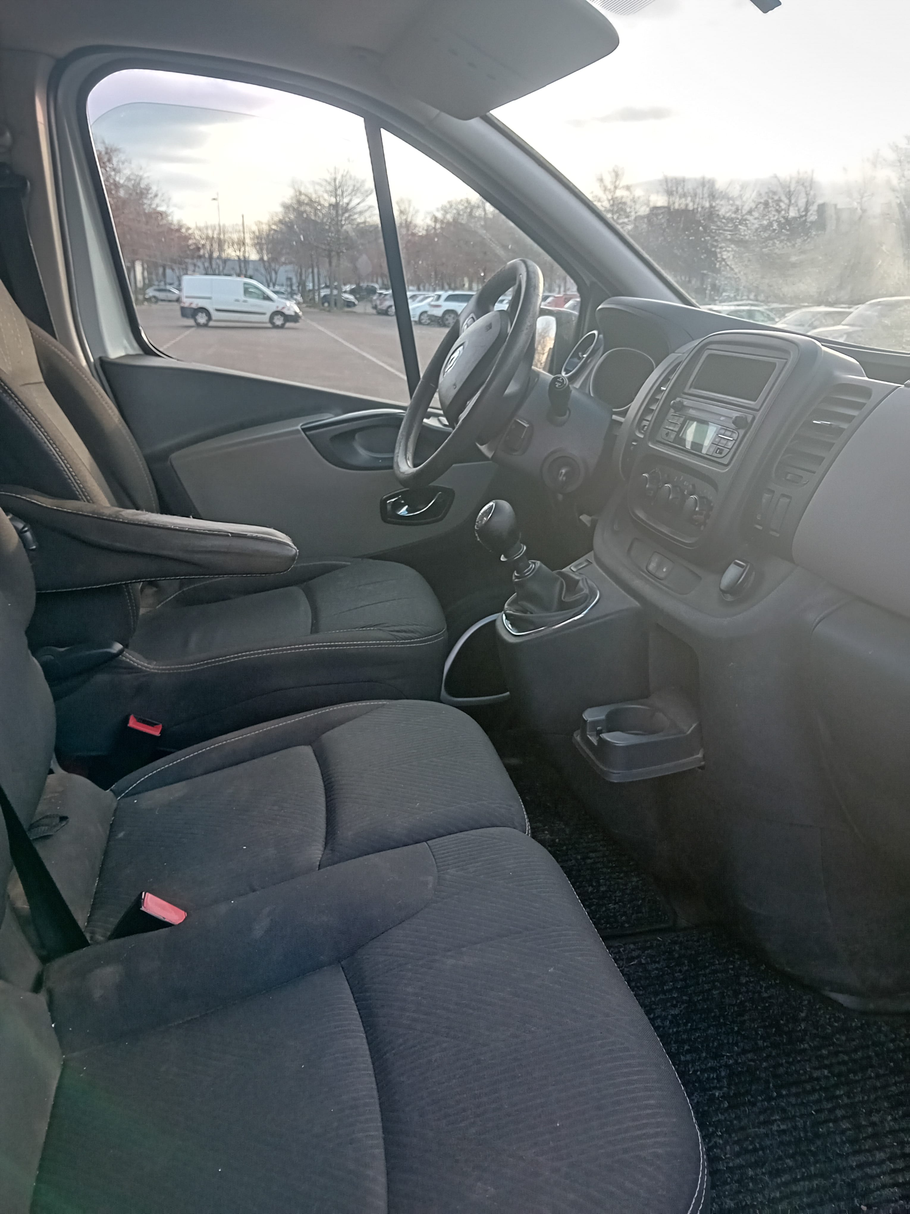 Renault Trafic 1.6 dci avec Audio Bluetooth