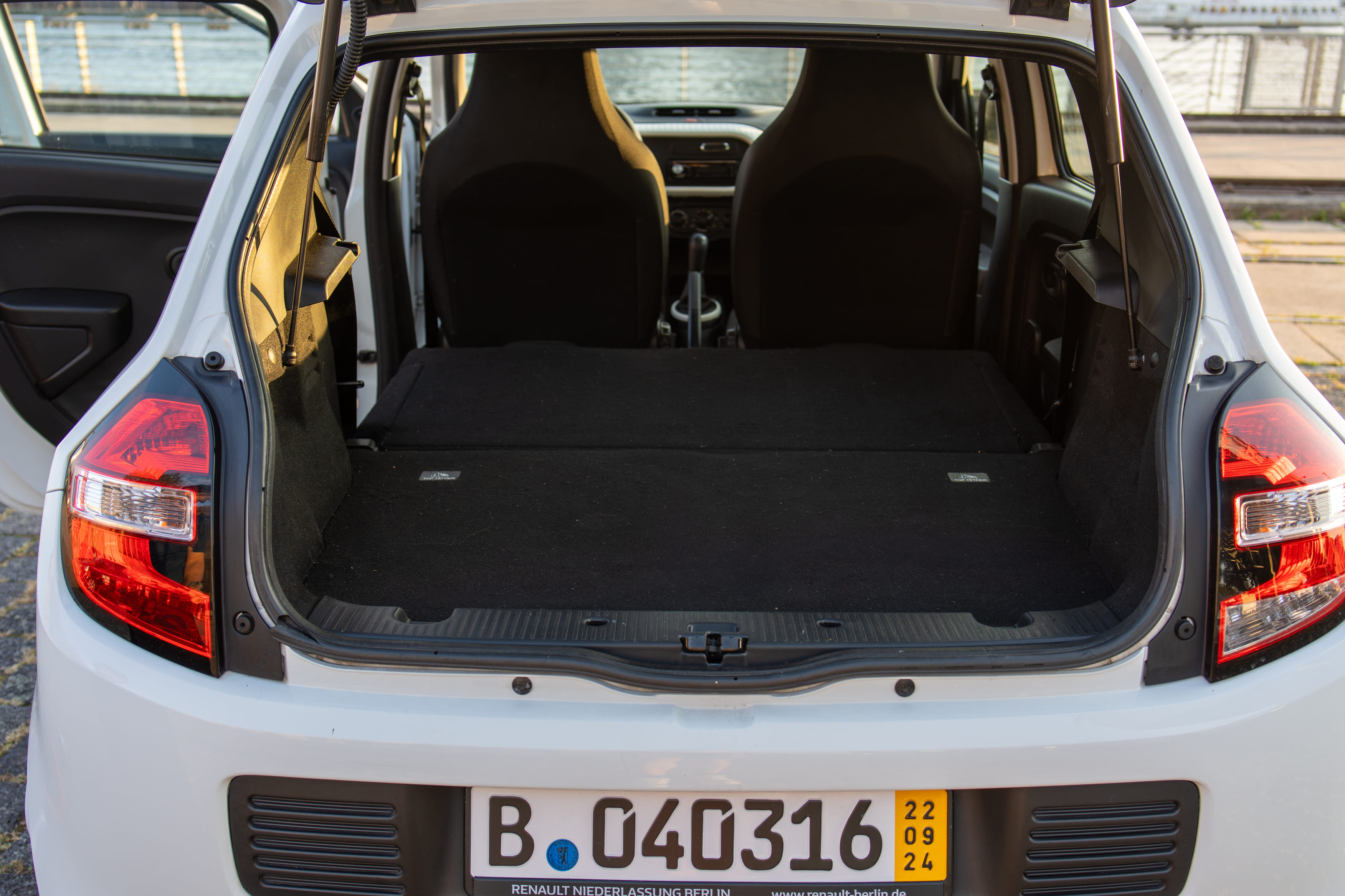 Renault Twingo III with Snow tires