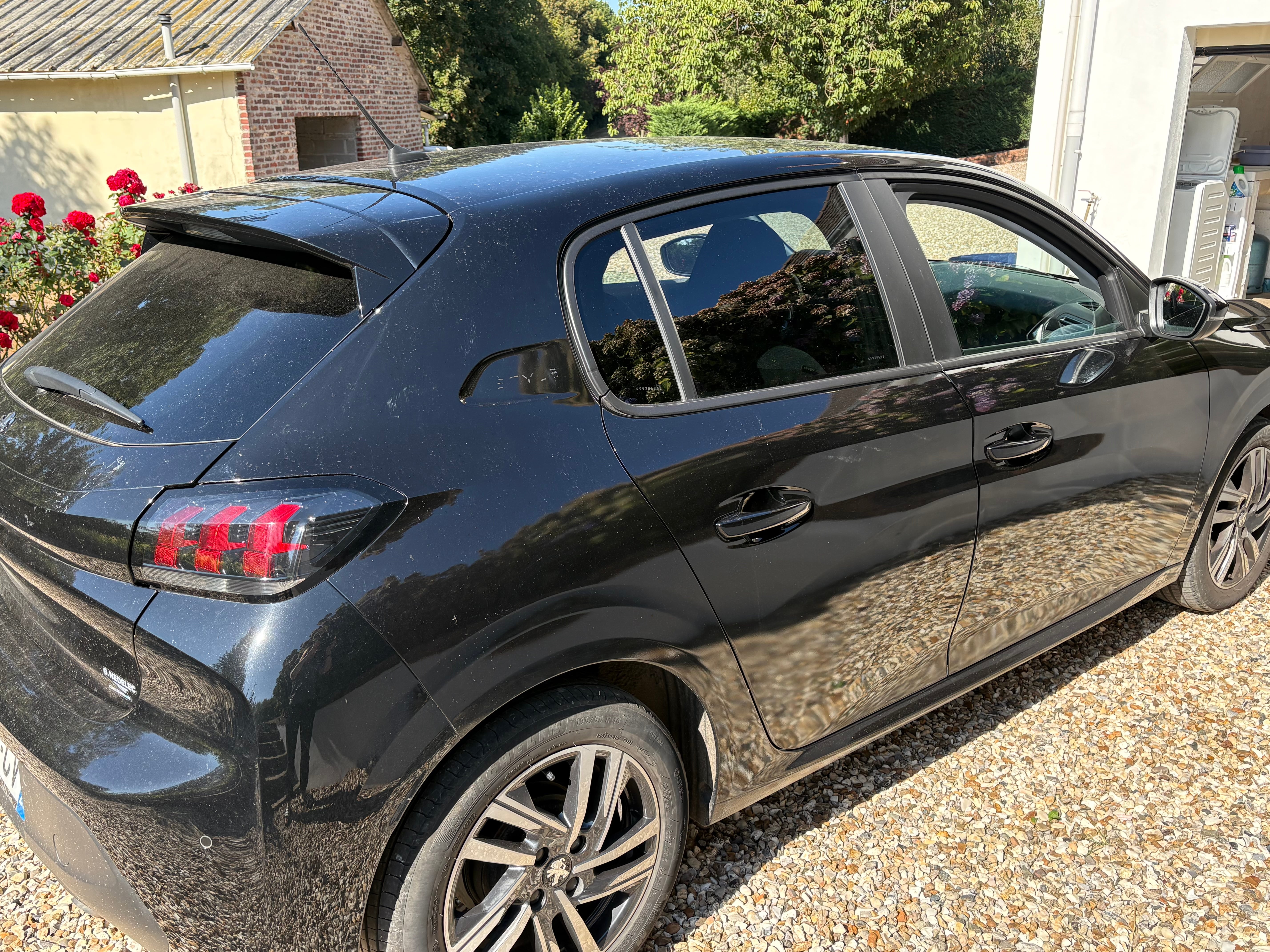 Peugeot 208 avec GPS