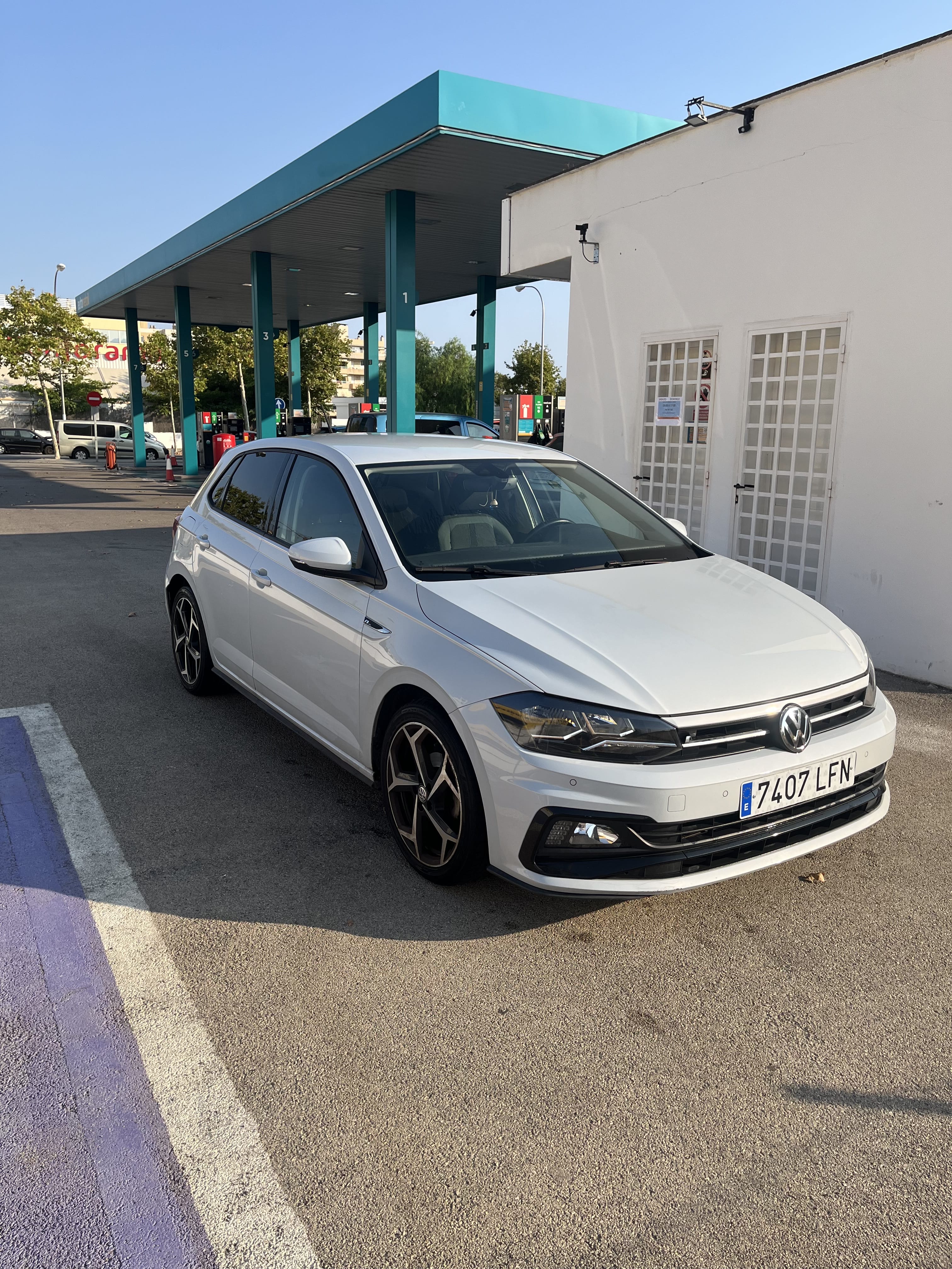 Volkswagen Polo R-Line med Cruisekontroll