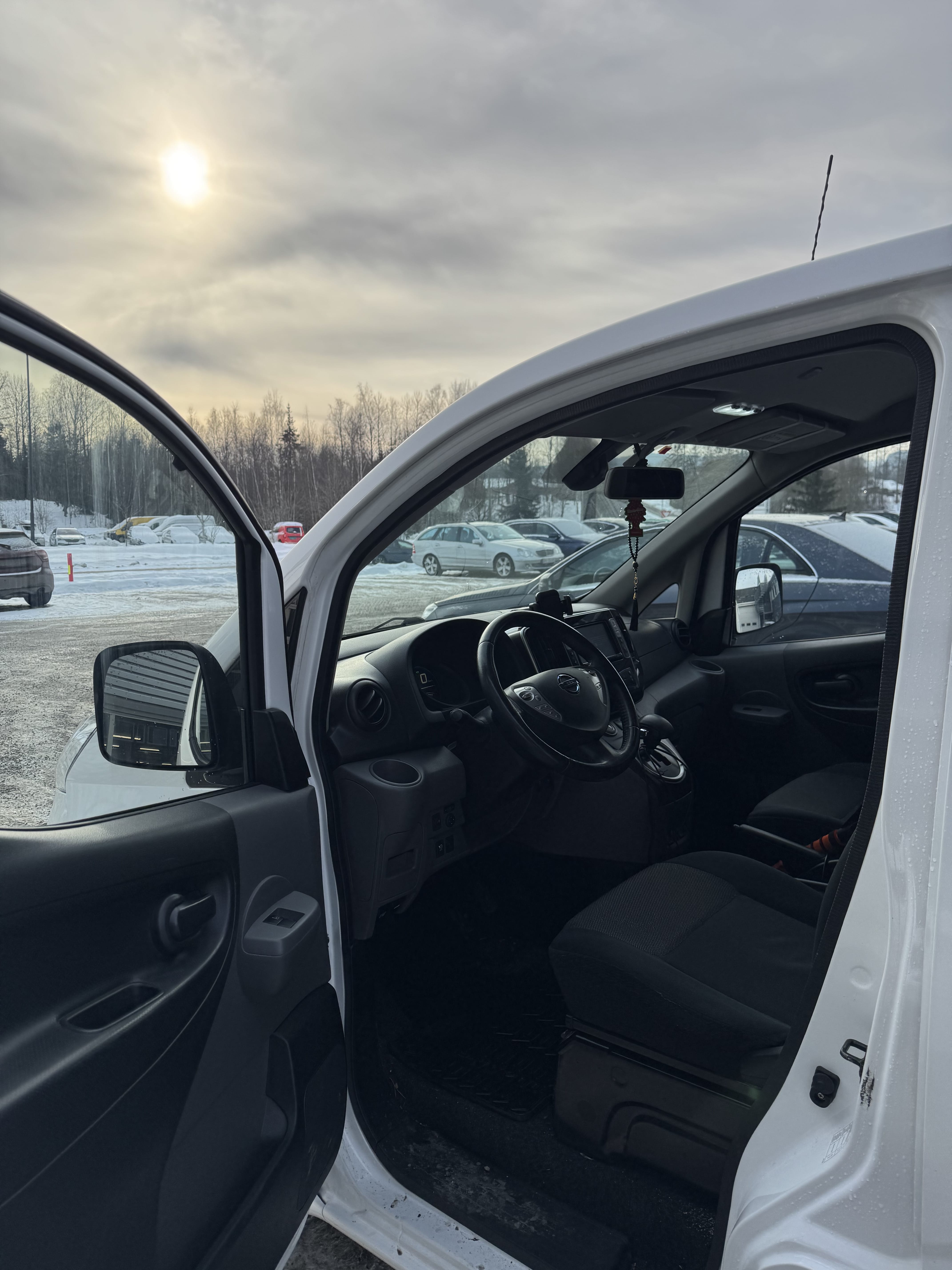 Nissan e-NV200 Varebil med Cruisekontroll