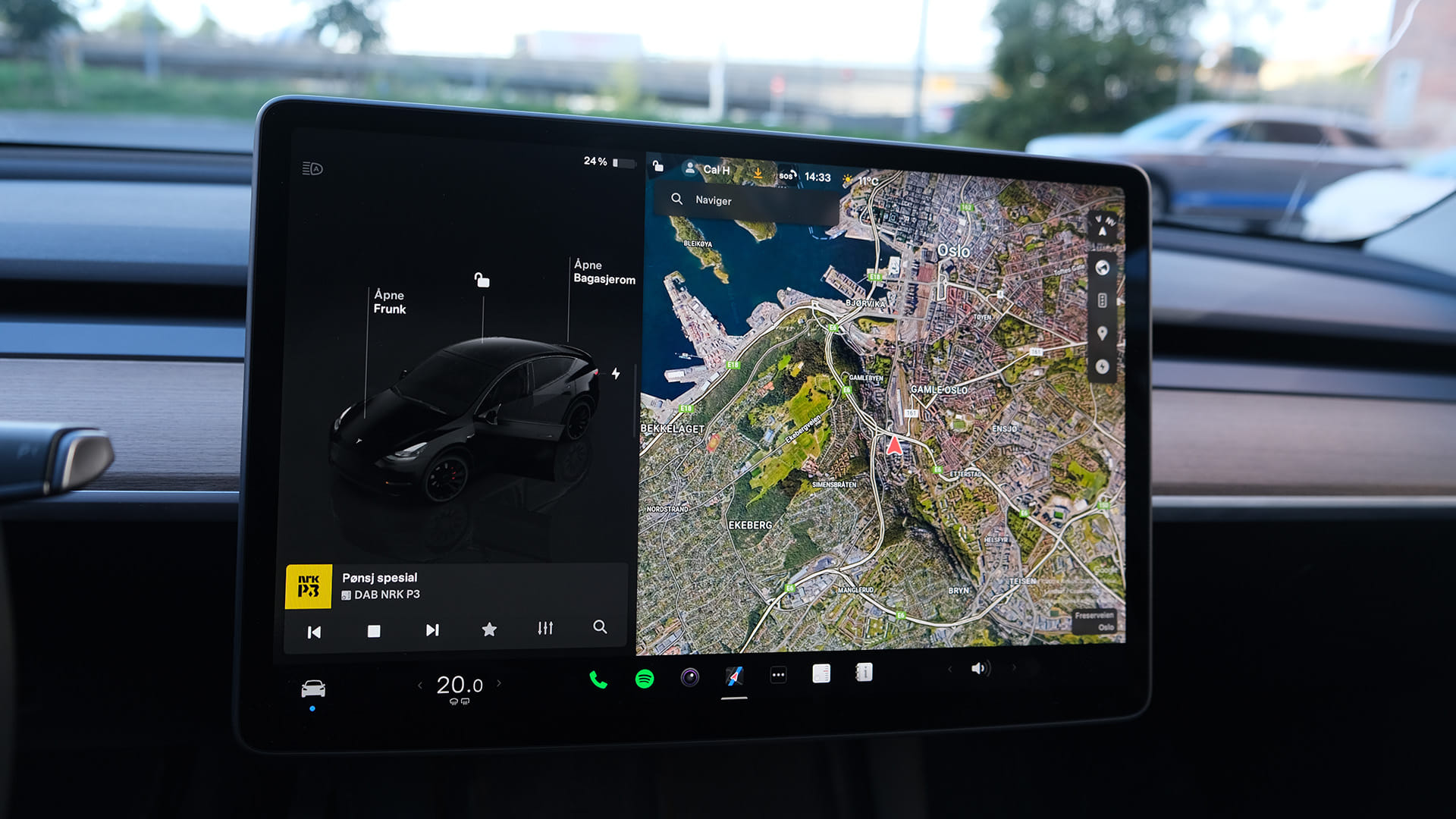 Tesla Model Y Performance med Dashcam