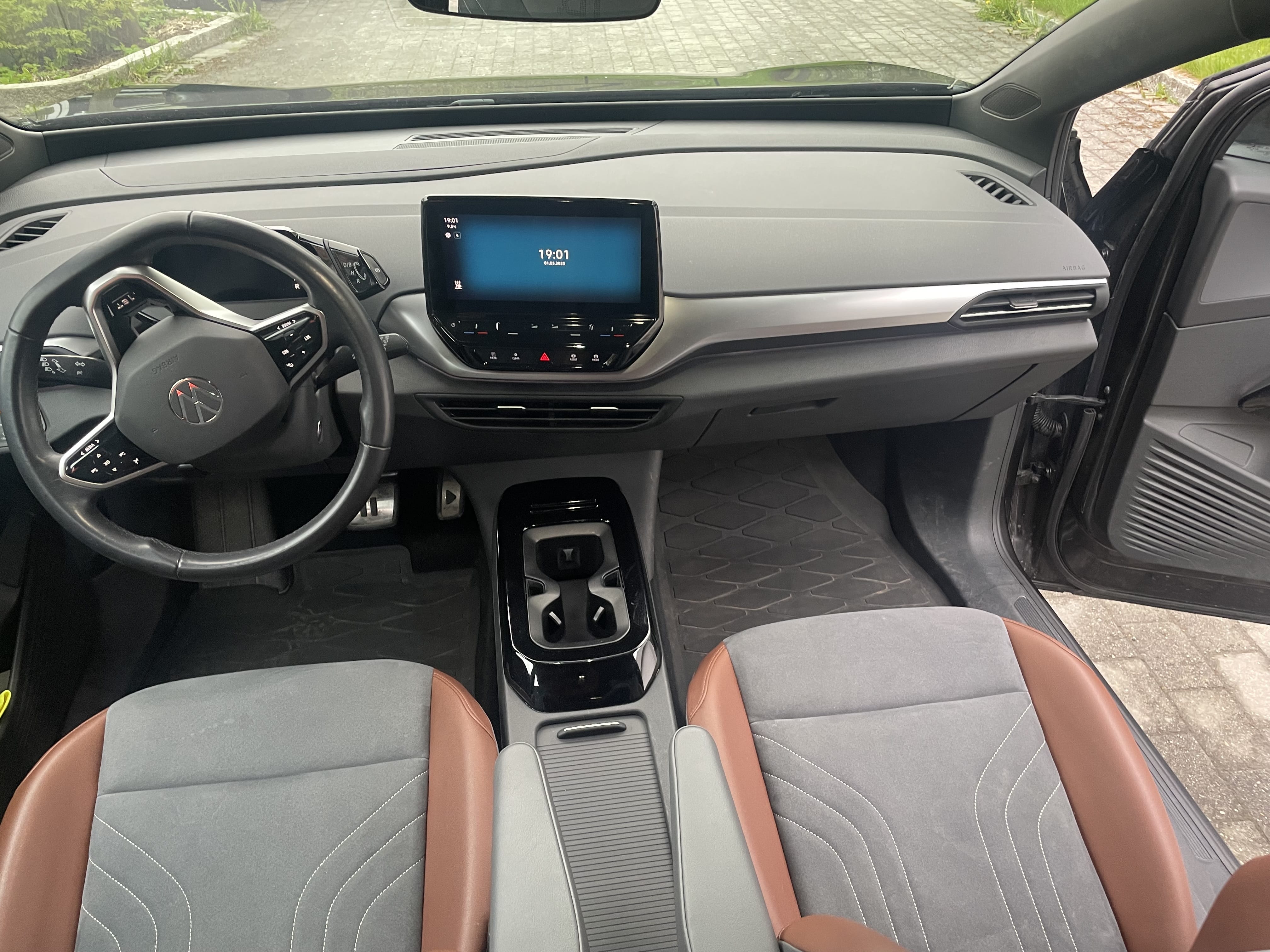 Volkswagen ID.4 with Cruise control