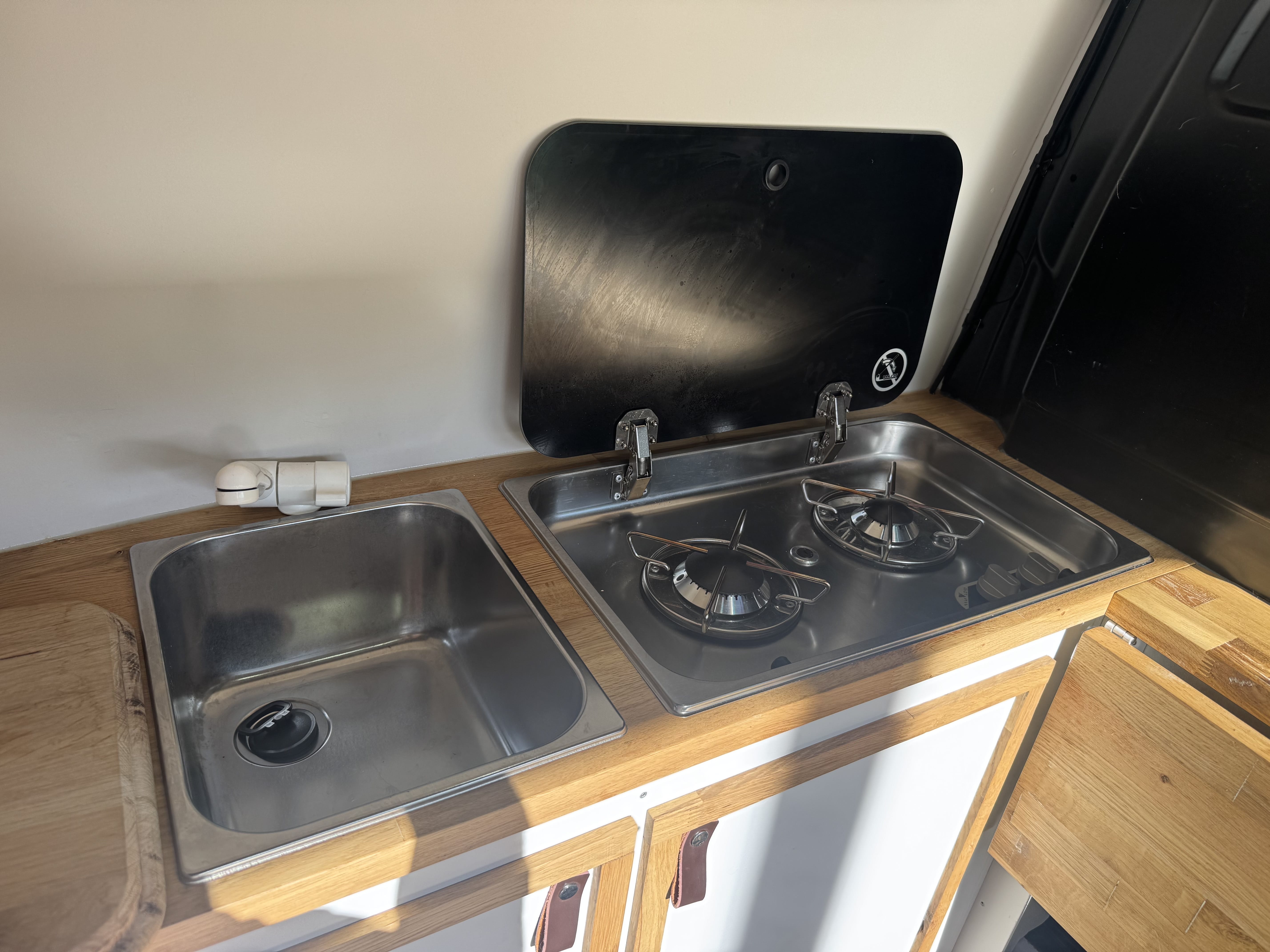 Ford Transit Camper med Lydinngang