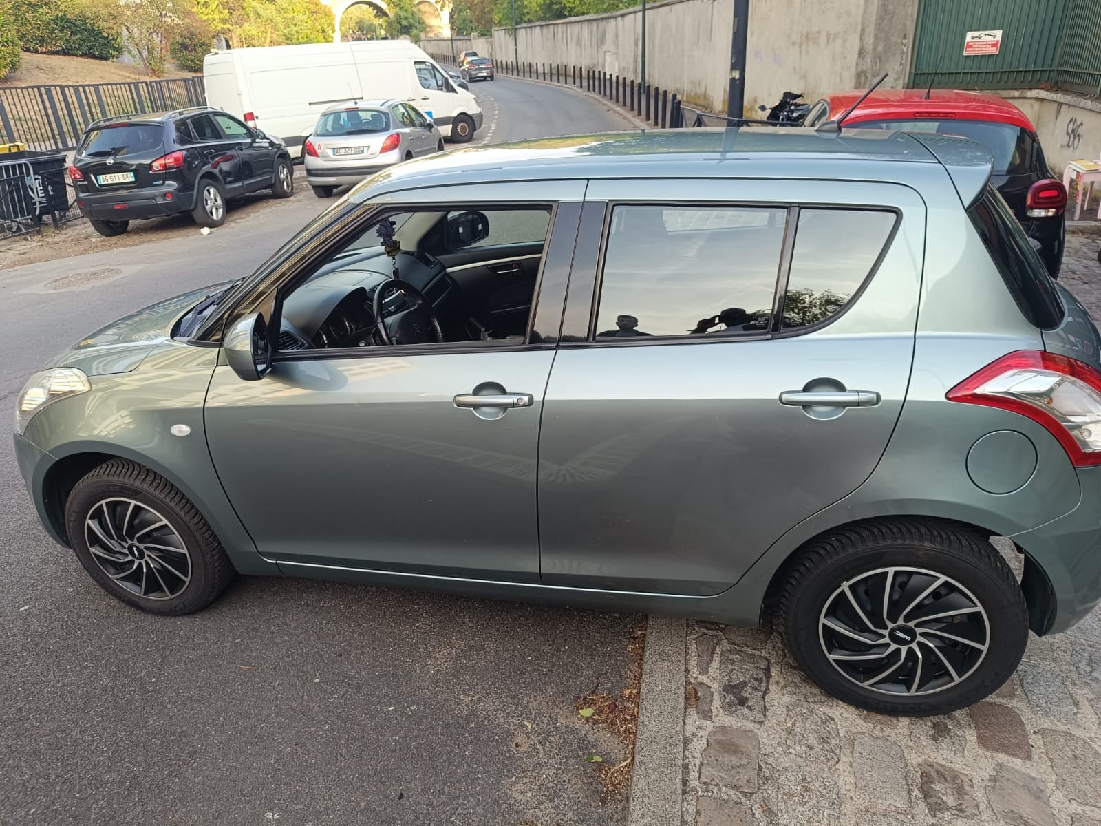 Suzuki Swift avec Climatisation