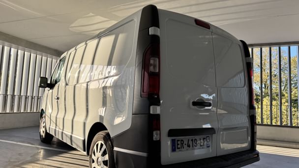 Renault Trafic à louer Quartier Saint Jean – Idéal pour vos déménagements et transports volumineux !