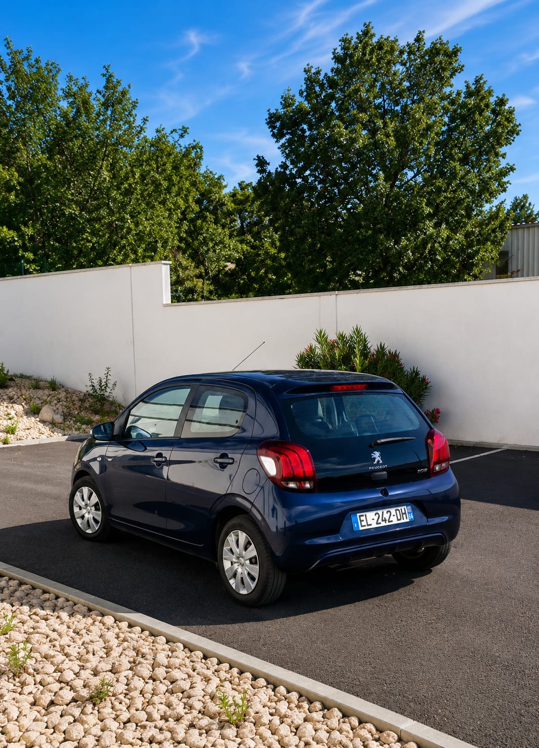 Peugeot 108 with Cruise control