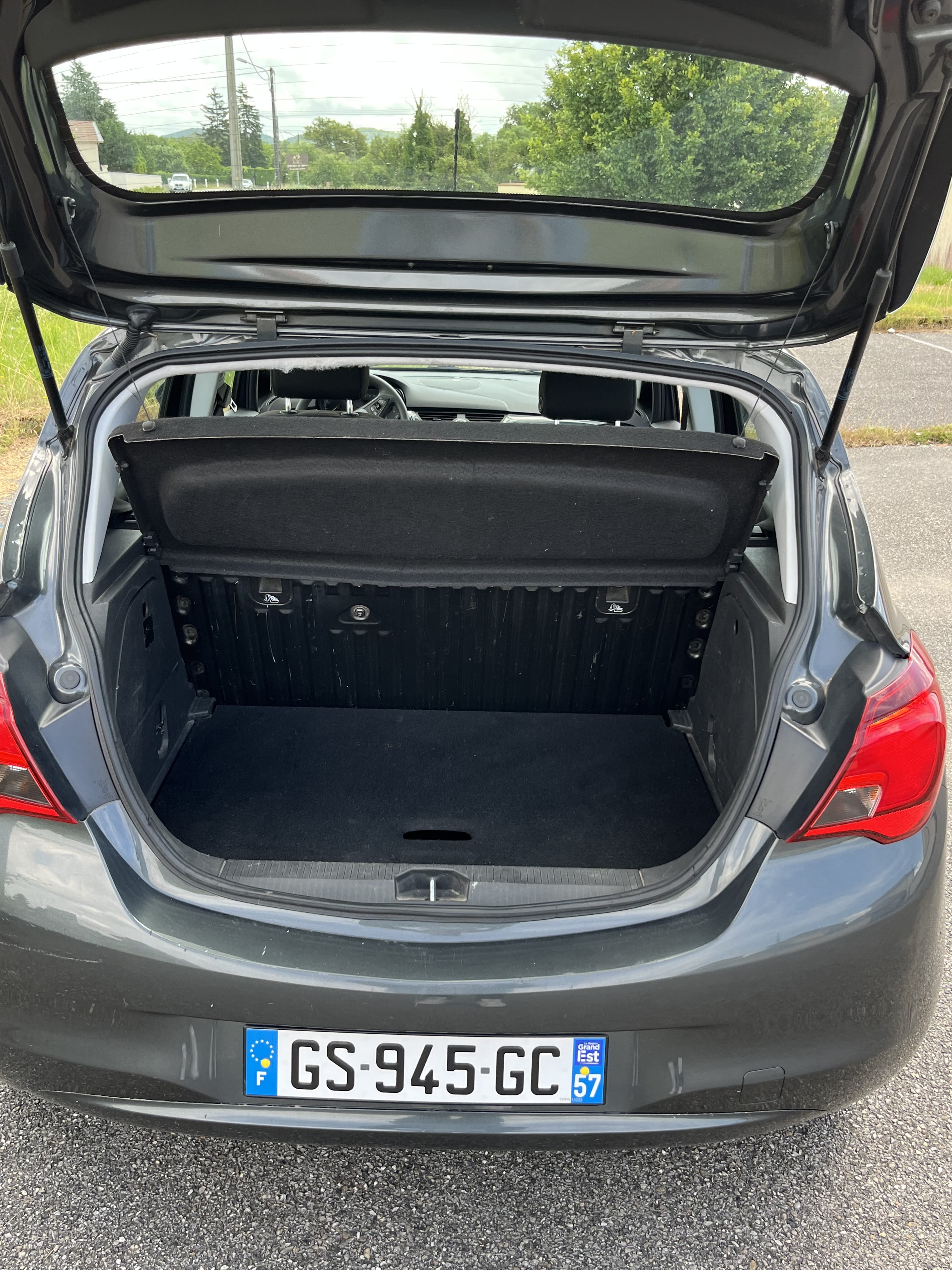 Opel Corsa avec Autoradio