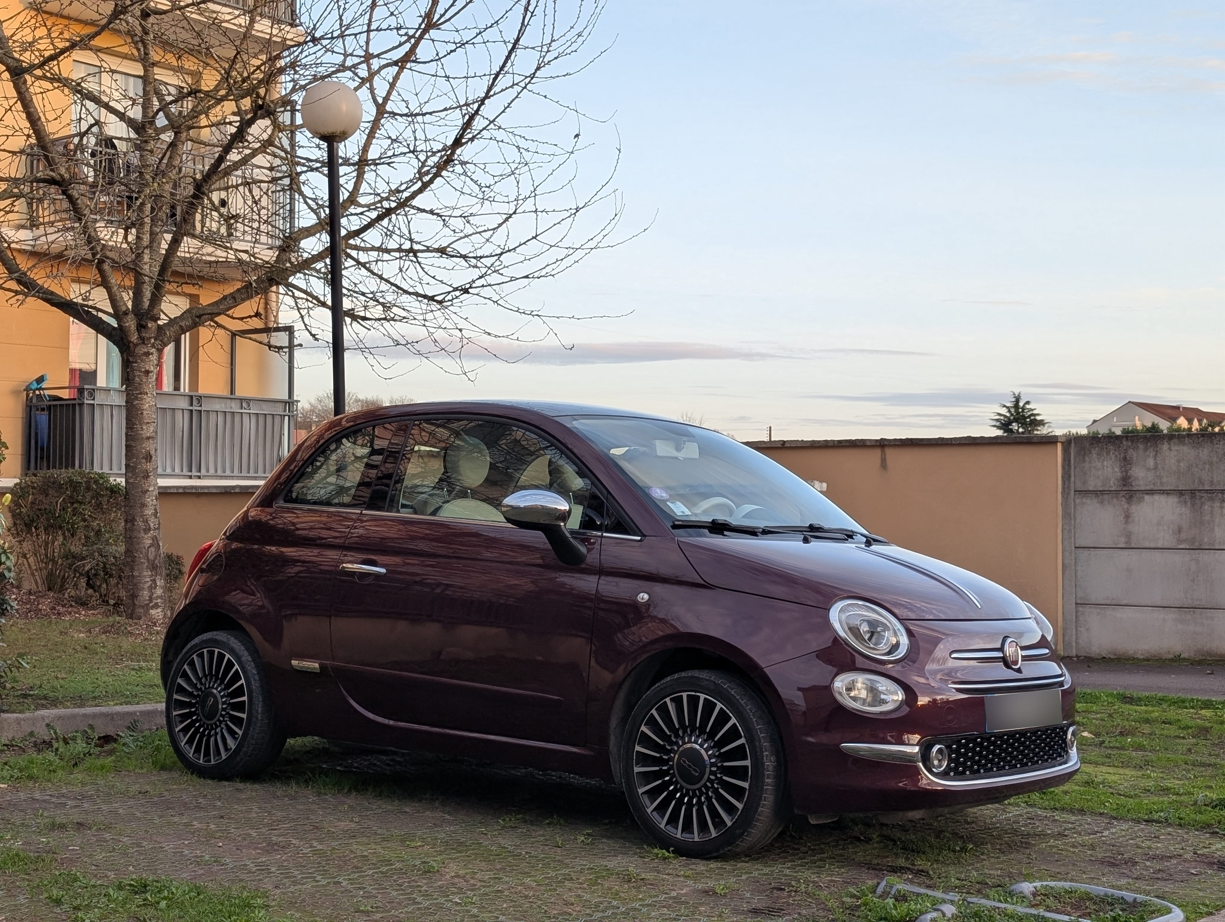 Fiat 500 Lounge boite auto avec Climatisation