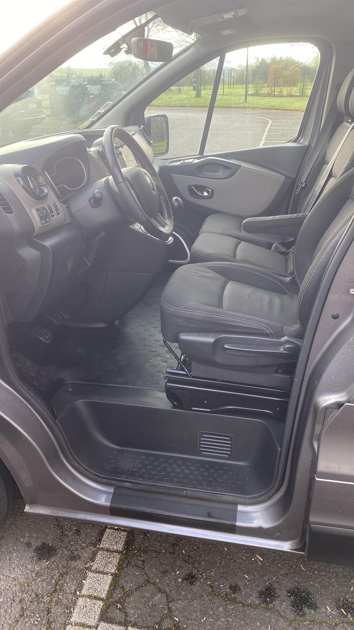 Renault Trafic Passenger avec Apple CarPlay
