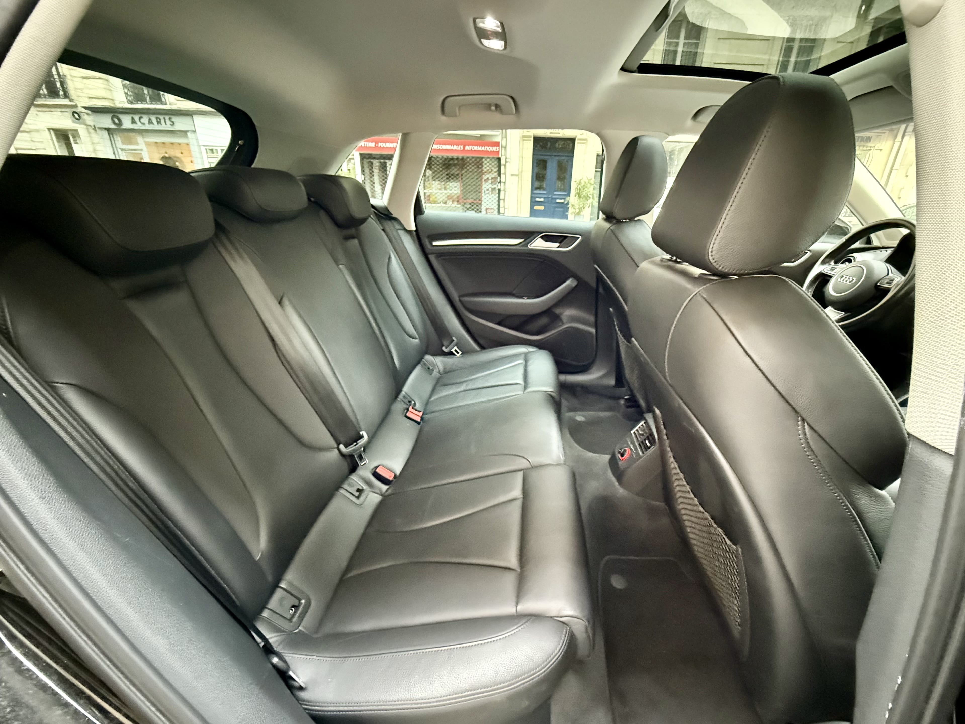 Audi A3 Sportback e-tron avec Entrée audio / iPod